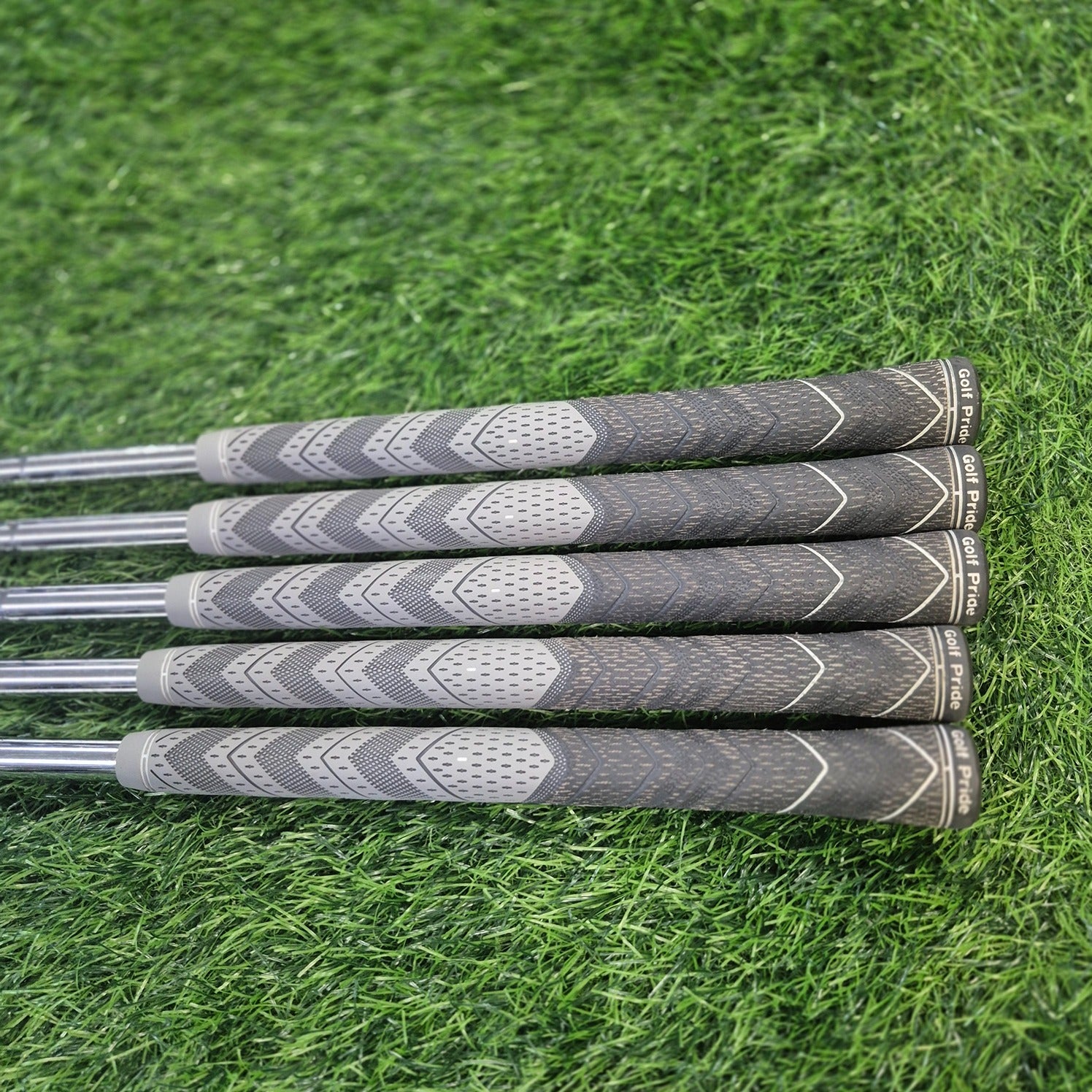 COBRA Iron Set / KING F7 / 5 pcs (One Length) / R