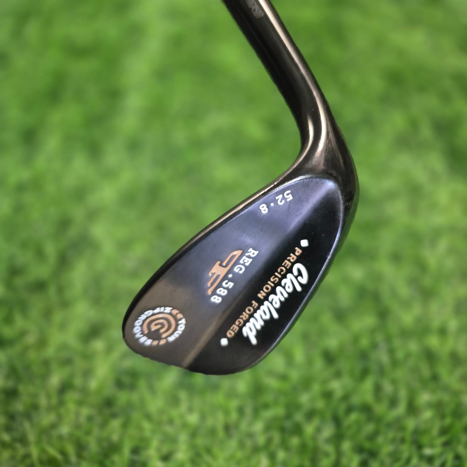 Cleveland Wedge / 588 Precision Forged / 52.0