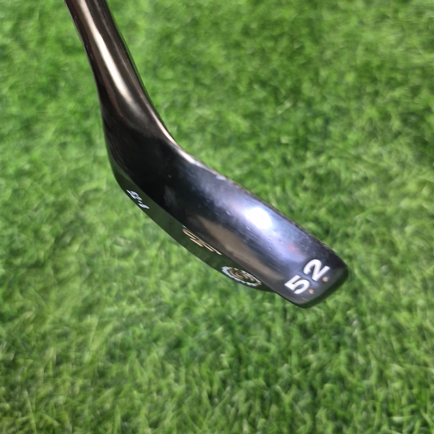 Cleveland Wedge / 588 Precision Forged / 52.0