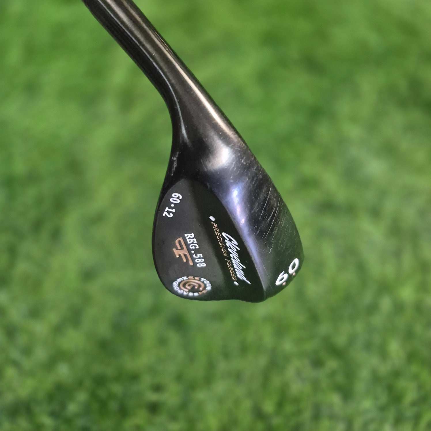 Cleveland Wedge / 588 Precision Forged / 60.0 / Lefty