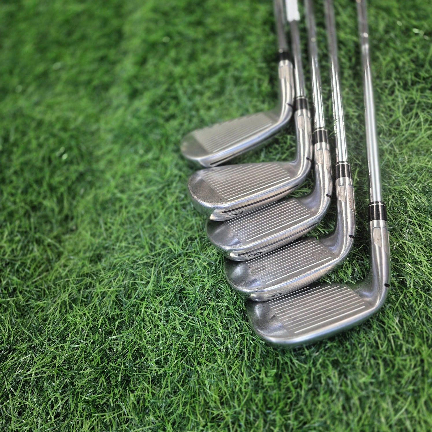 TaylorMade Iron Set / SIM2 Max / 5pcs / S