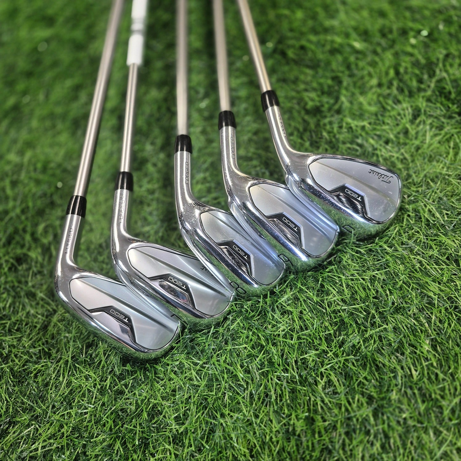 Titleist Iron Set / T200 / 5pcs / R