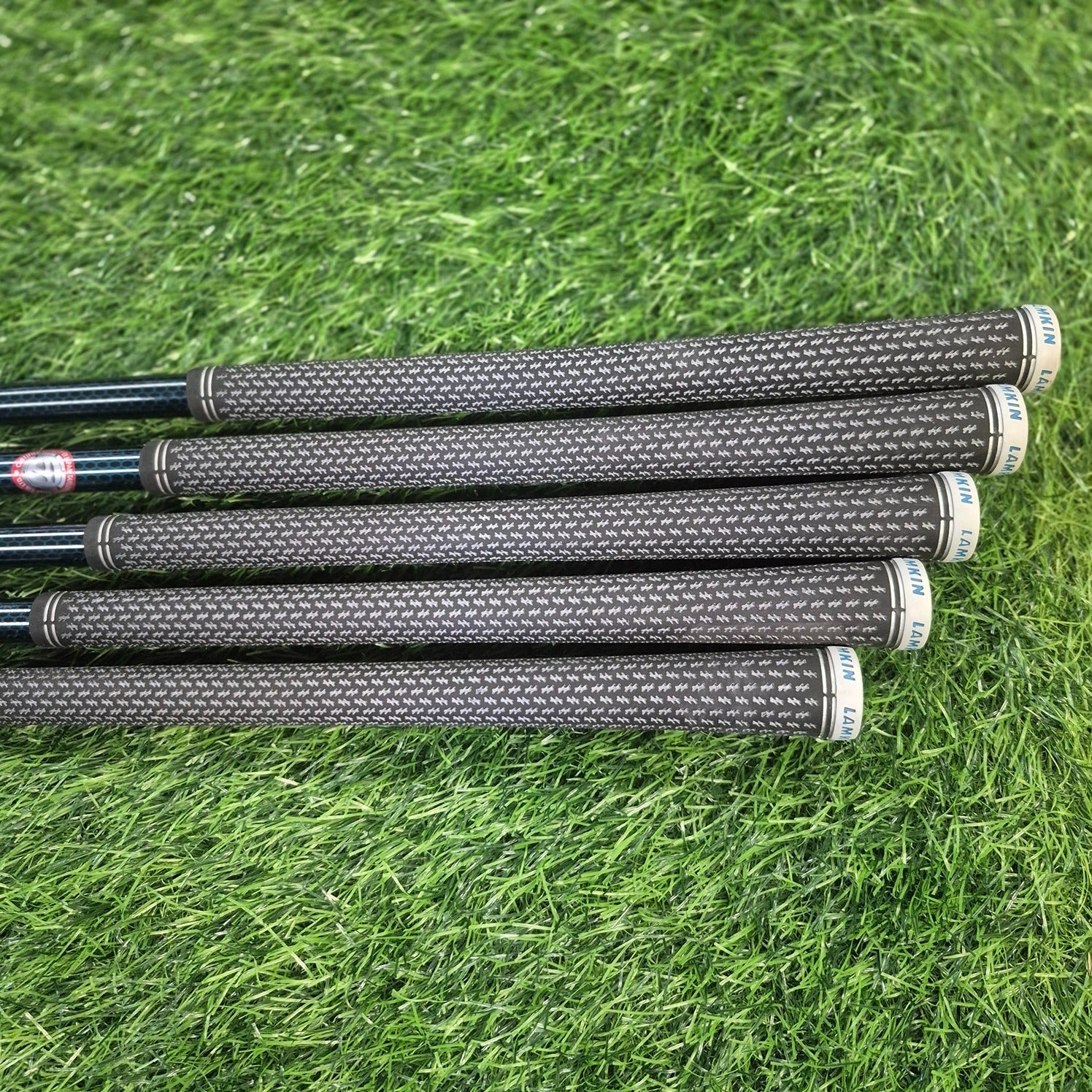 TaylorMade Iron Set / SIM2 Max / 5pcs / R