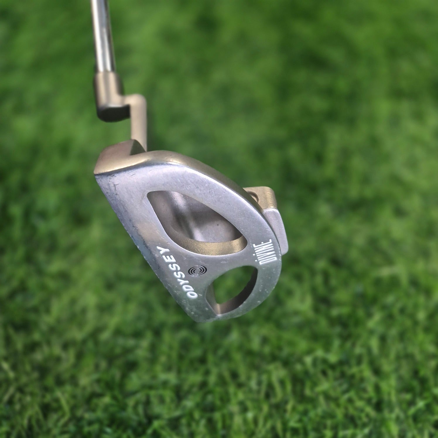 Odyssey Putter / DIVINE LINE BLADE / 33" / Women