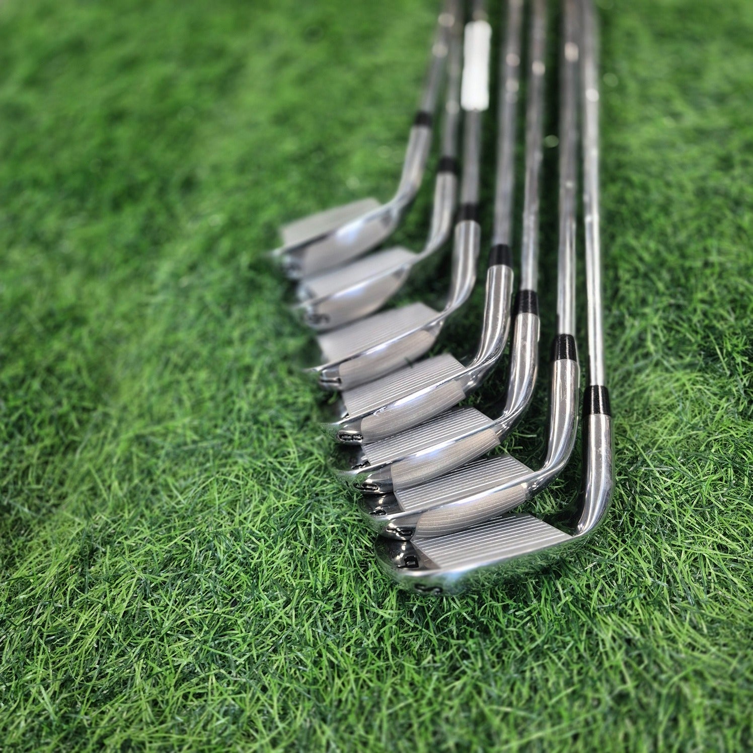 Tour Edge Iron Set / BAZOOKA 370 / 7pcs / UNI (New)