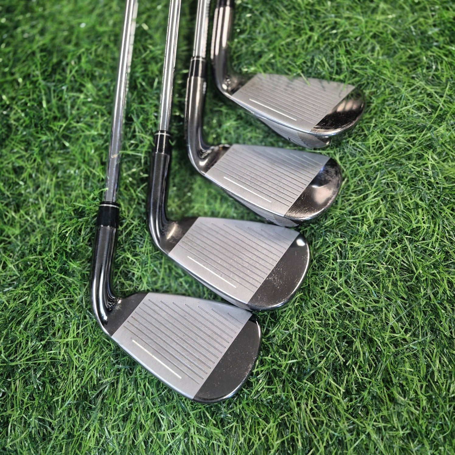 Reserved: TaylorMade Iron Set / BURNER / 8pcs / Lefty / S