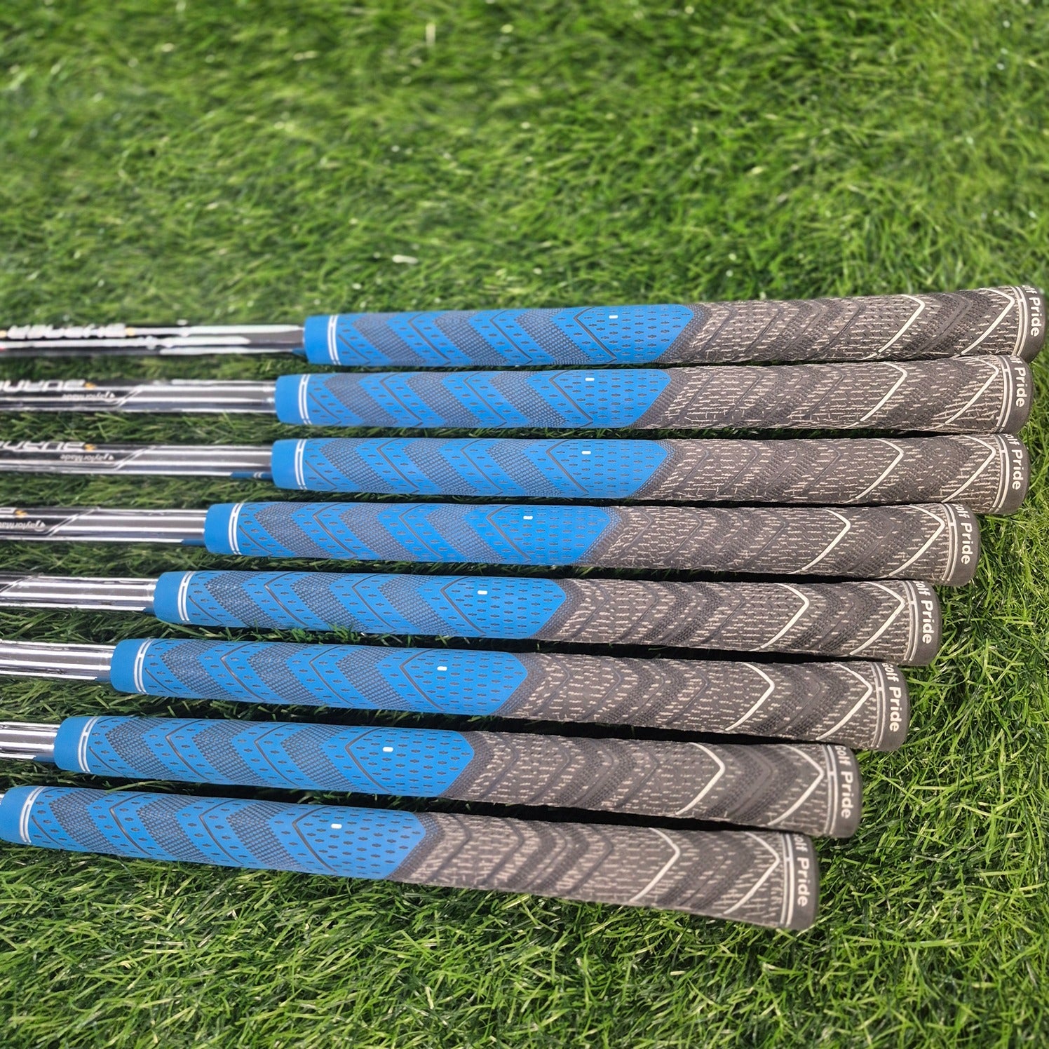 Reserved: TaylorMade Iron Set / BURNER / 8pcs / Lefty / S