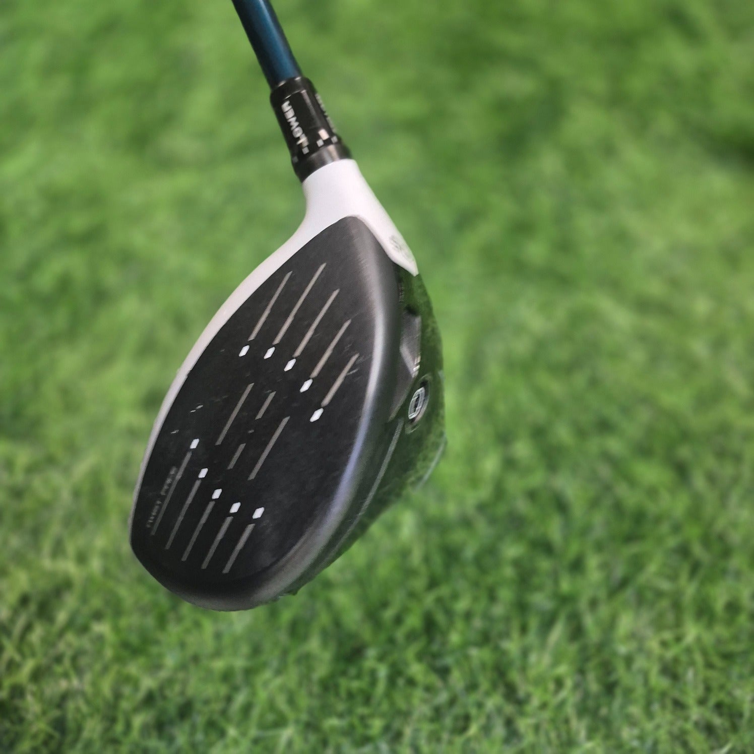 TaylorMade Driver / SIM2 Max / 10.5 / R(S)