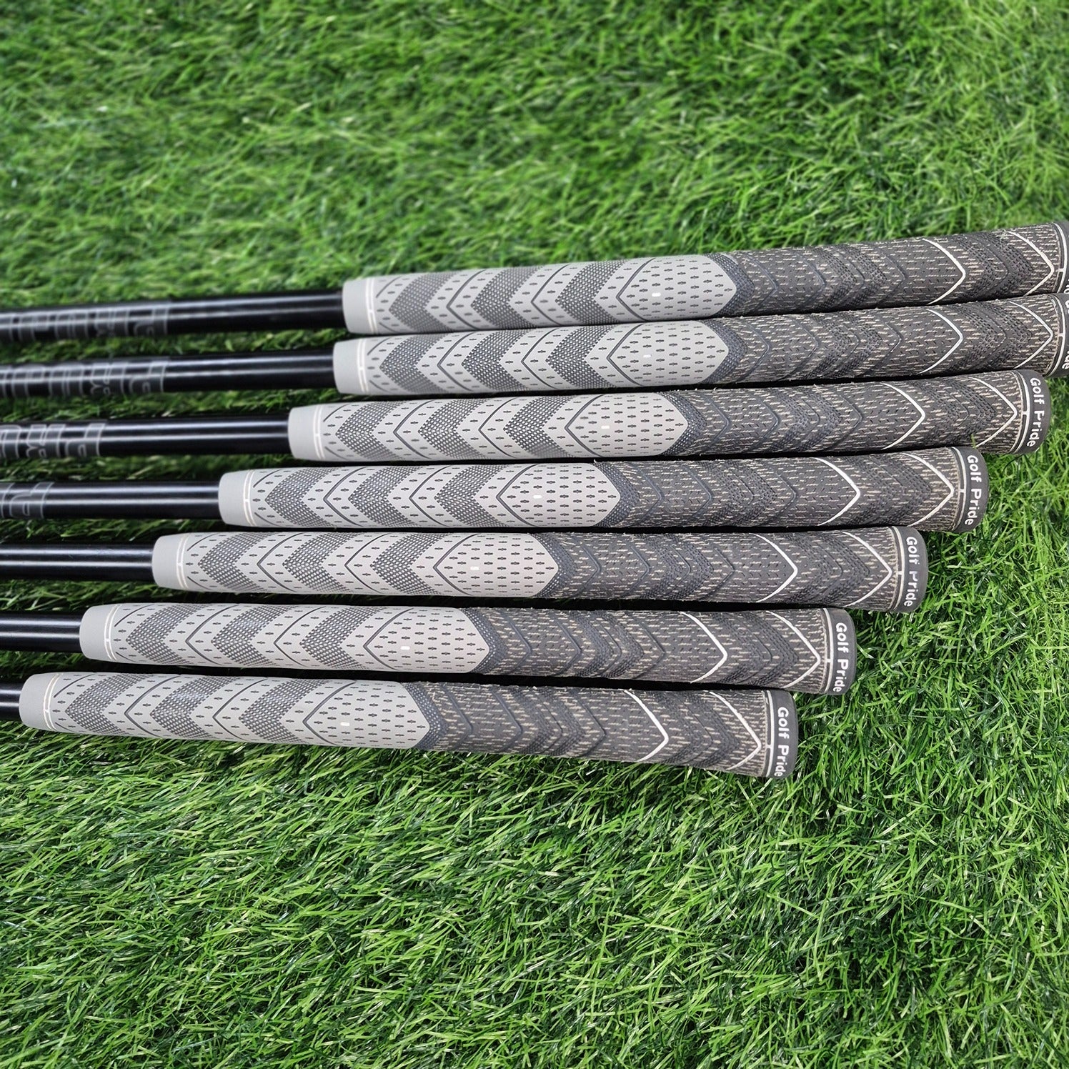 TaylorMade Iron Set / P790 / 7pcs/ X