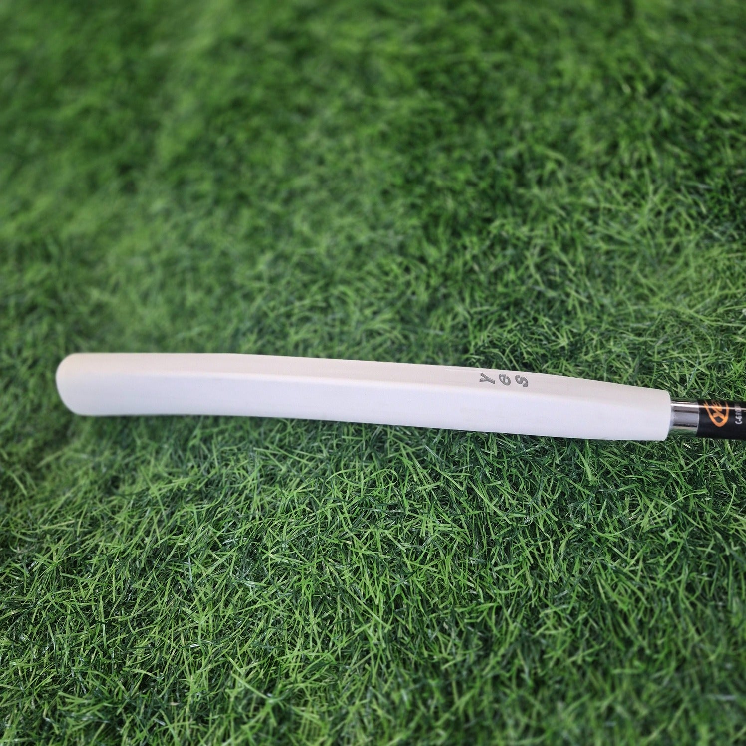 YES Putter / G-GROOVE laura / 35"