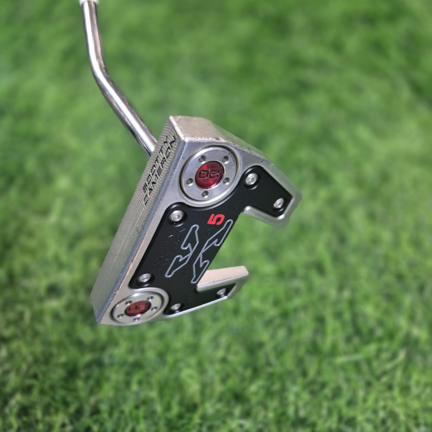 Scotty Cameron Putter / Futura X5 / 33"