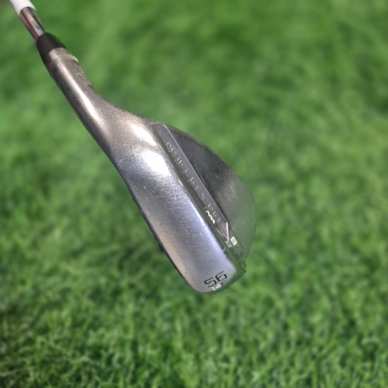 Titleist Wedge / Vokey SM8 Tour / 56.0