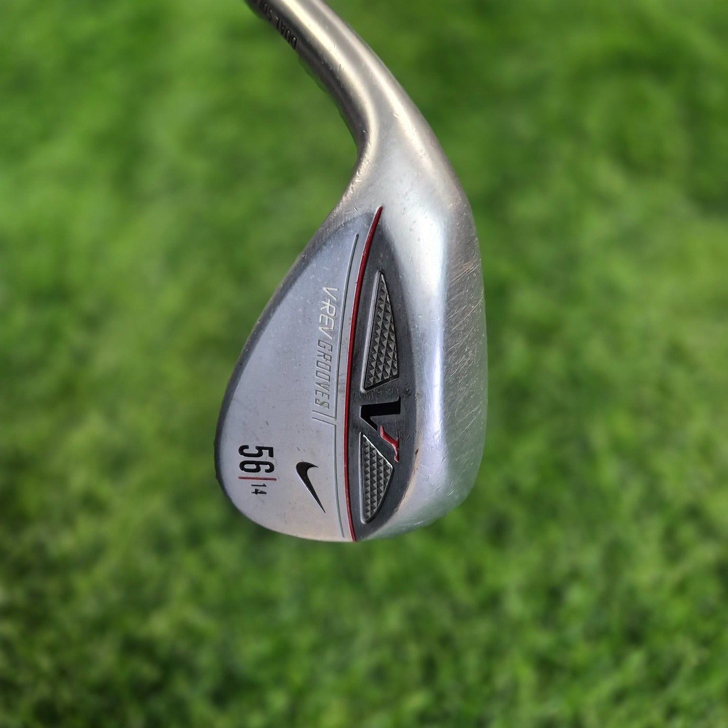 Nike Wedge / Victory Red V-Rev / 56.0 / Lefty