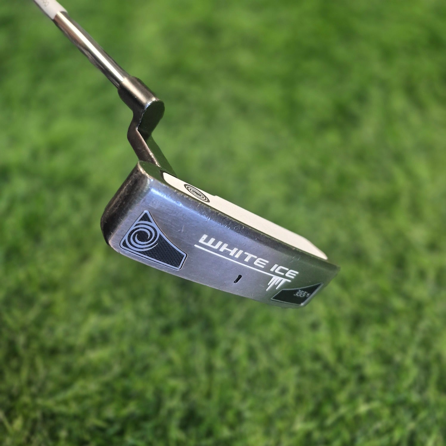Odyssey Putter / White Ice #1 / 34" / Lefty