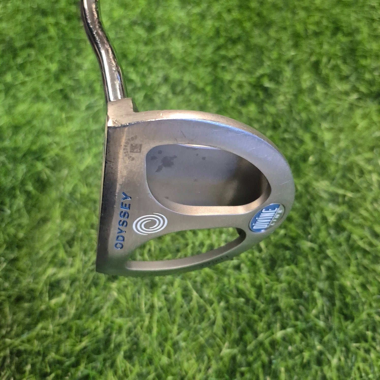 Odyssey Putter / Divine Line 2 Ball / 32" / Women