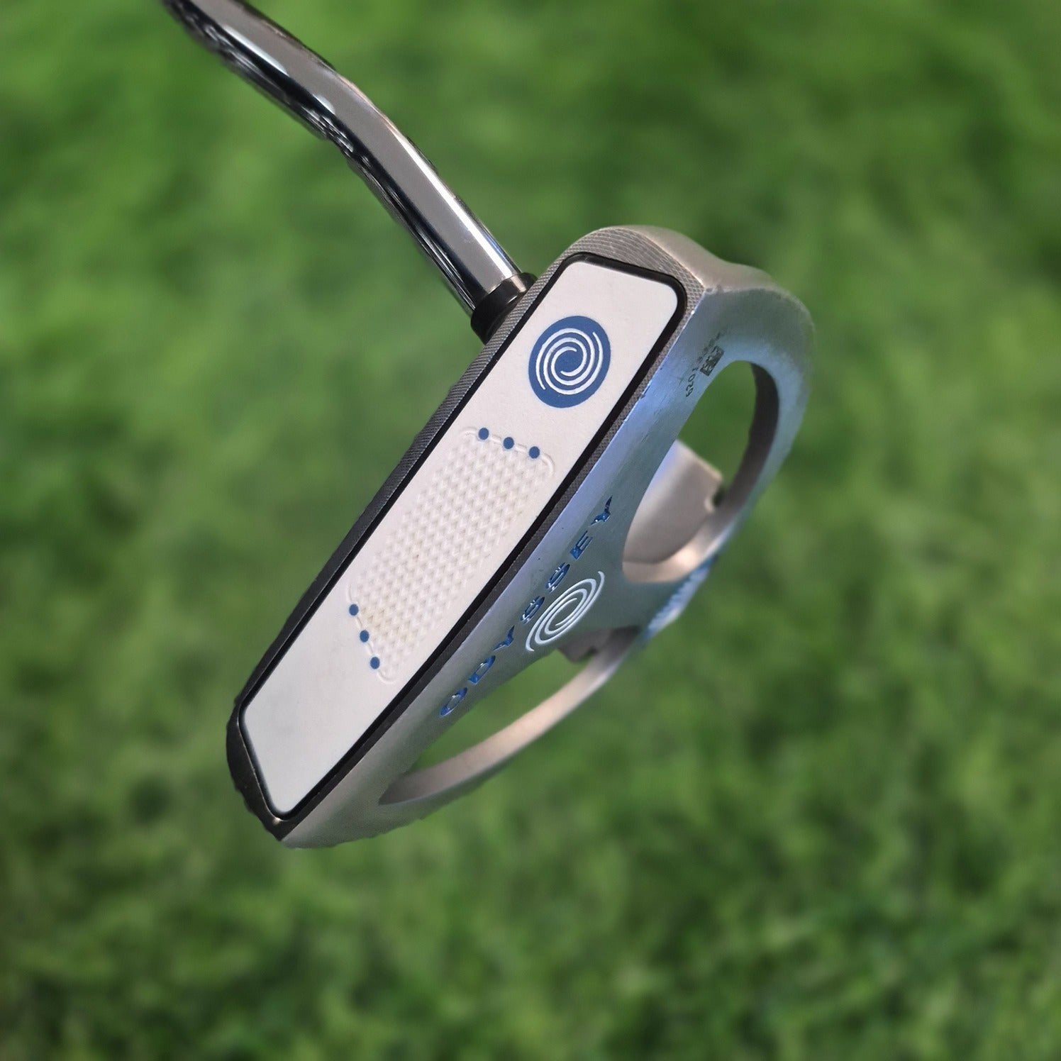 Odyssey Putter / Divine Line 2 Ball / 33" / Women