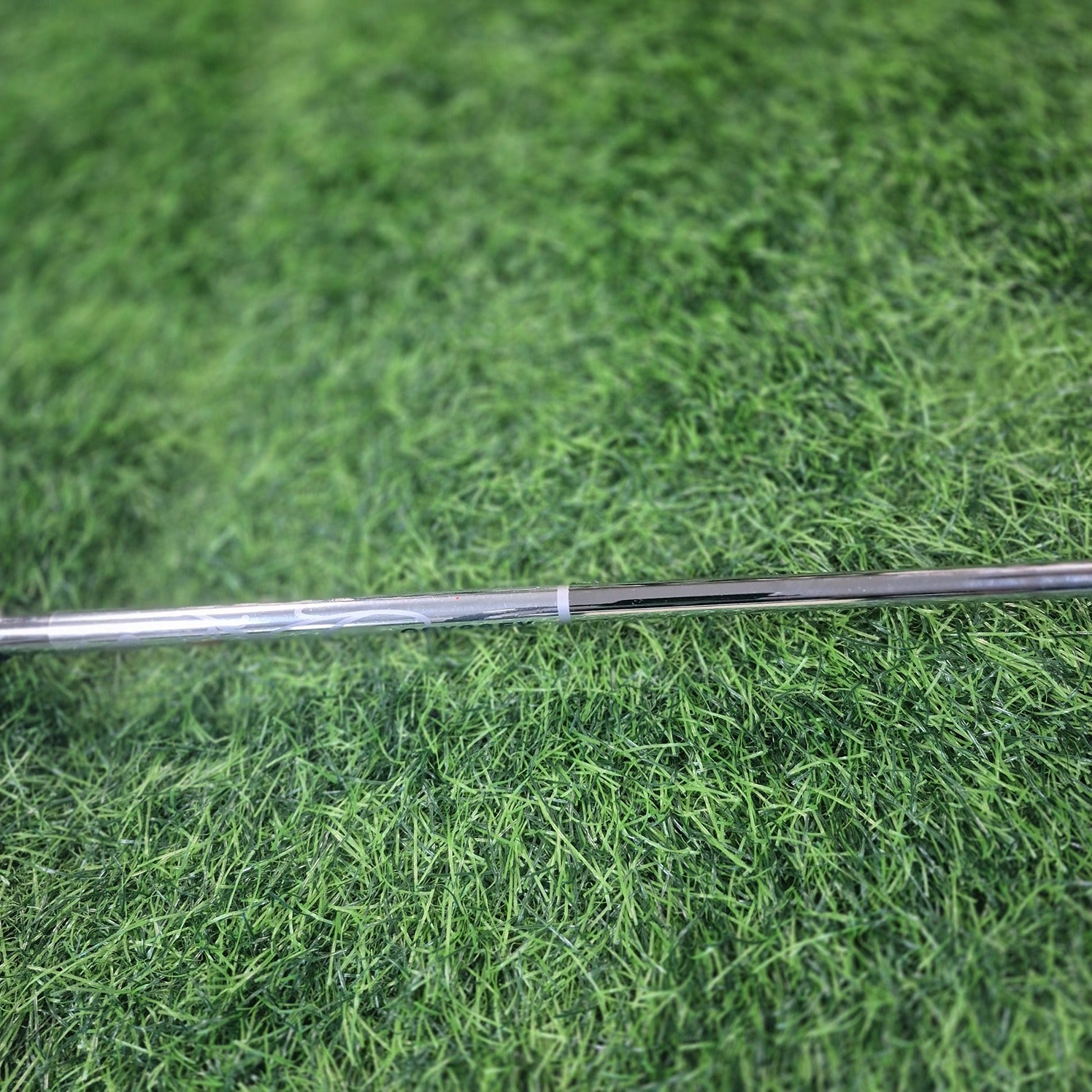 Odyssey Putter / Divine Line 2 Ball / 33" / Women