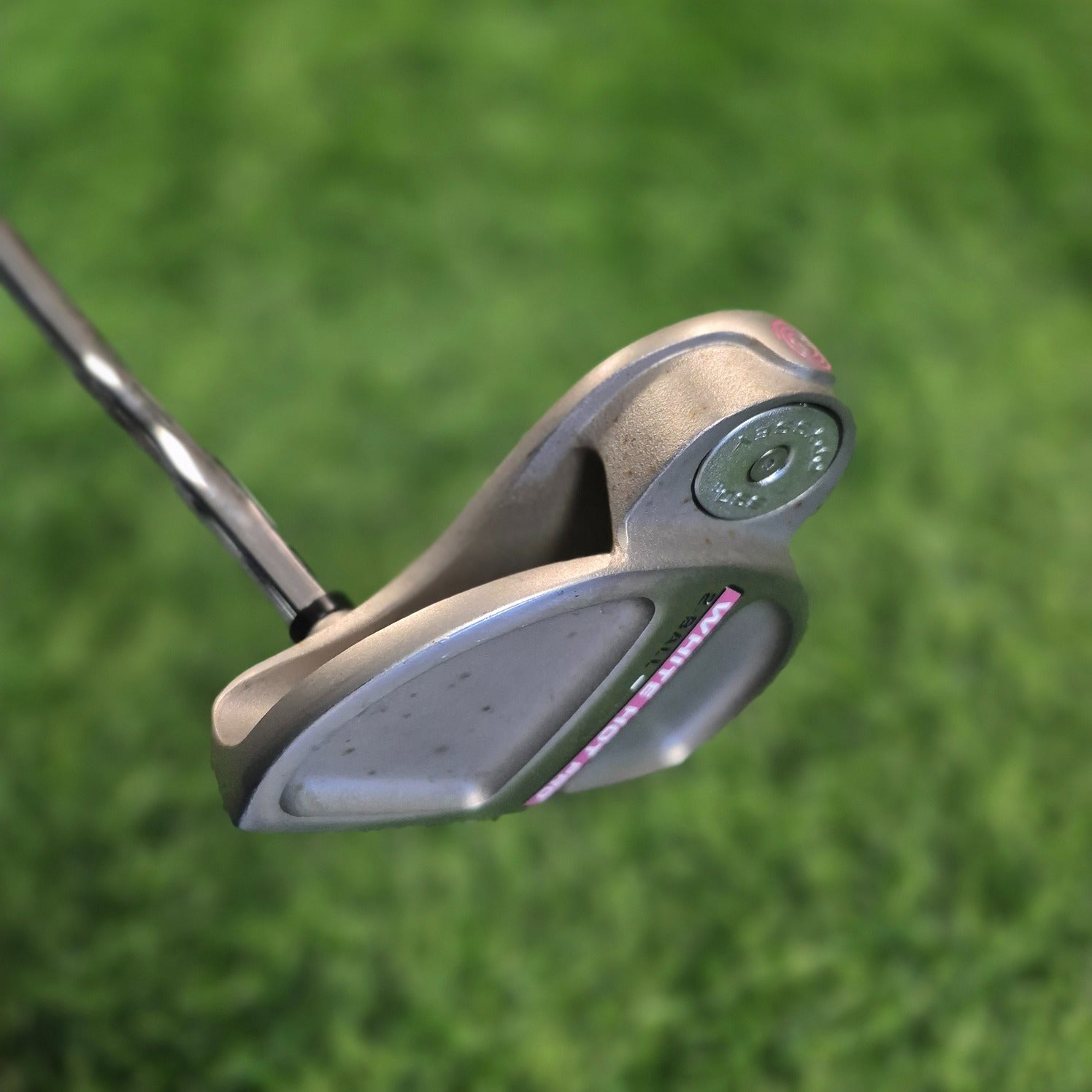 Odyssey Putter / White Hot Pro 2 Ball / 32" / Women
