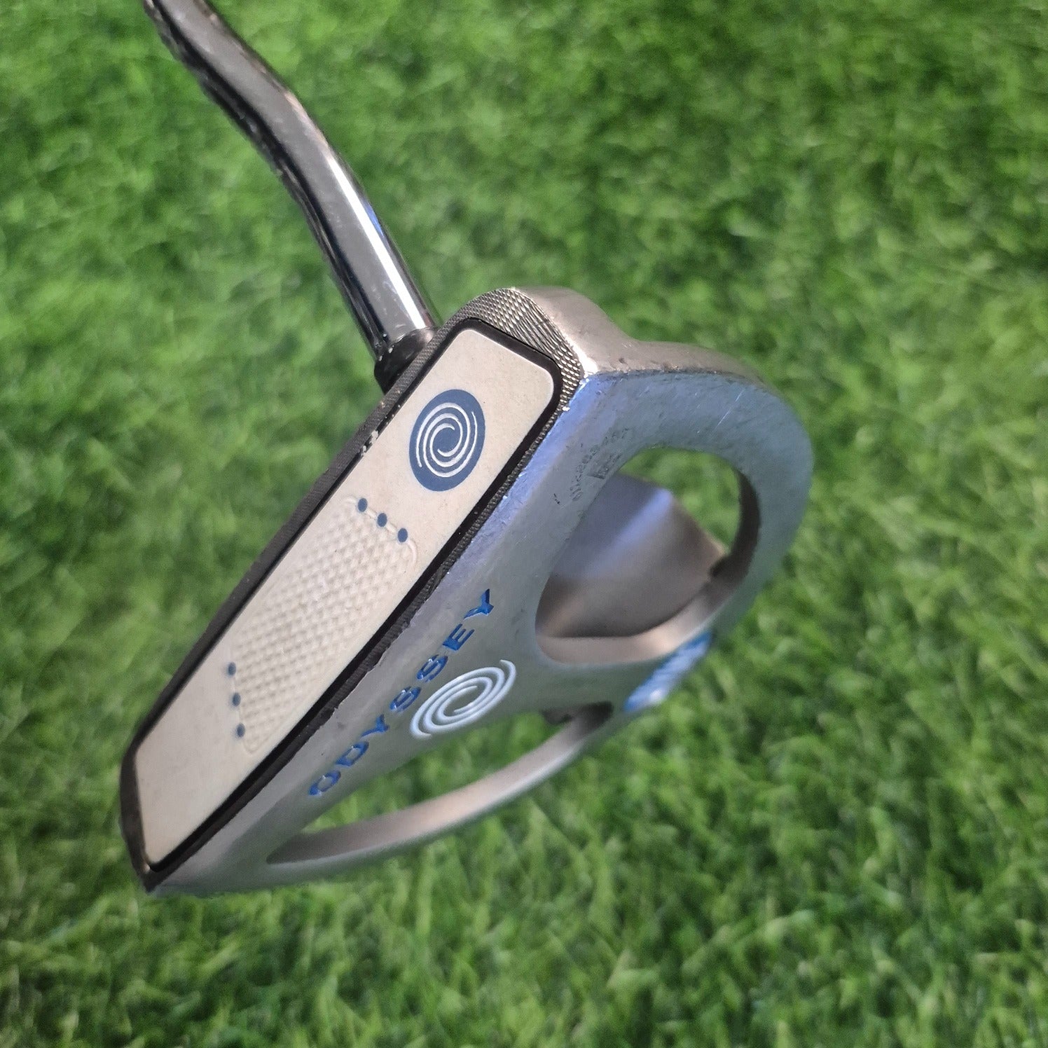 Odyssey Putter / Divine Line 2 Ball / 33" / Women