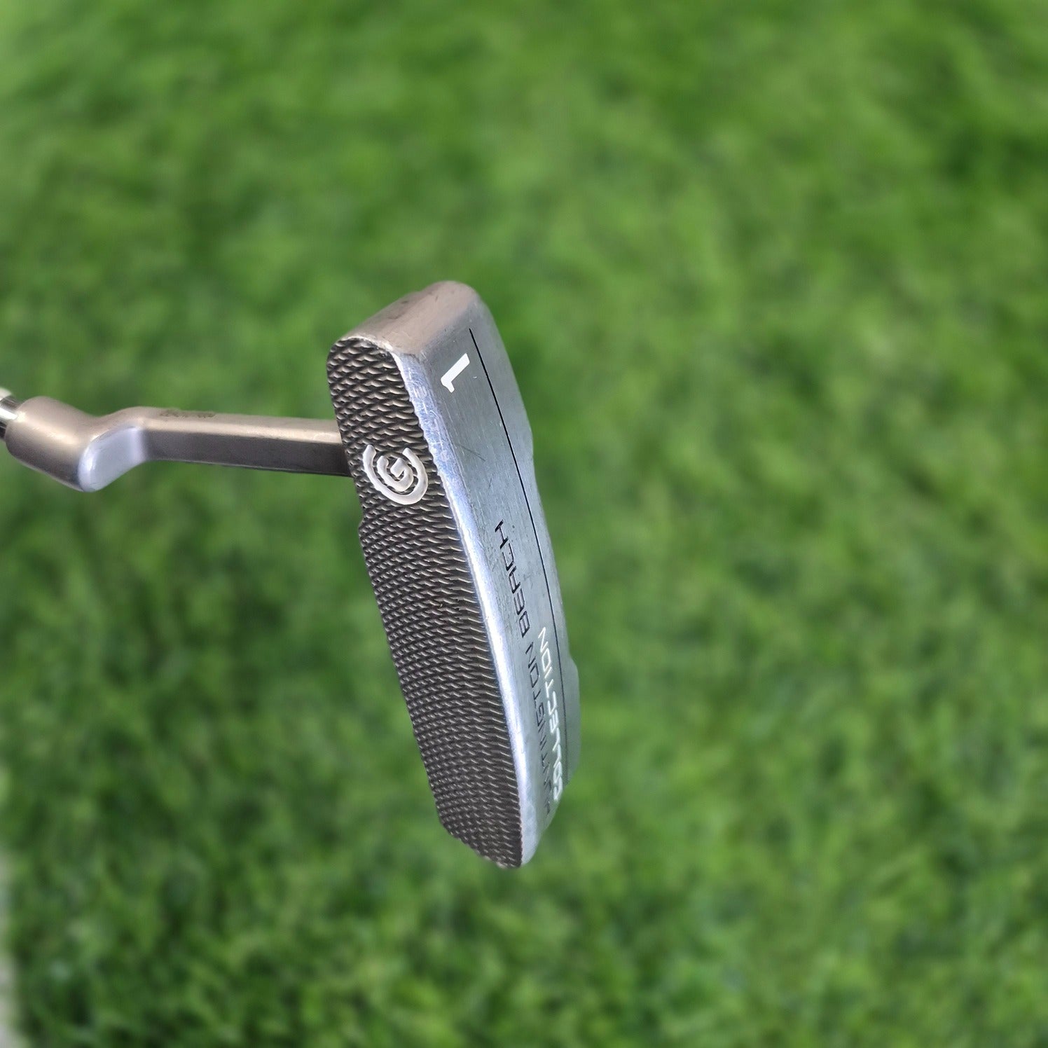 Cleveland Putter / Huntington Beach C-1 / 33" / Women
