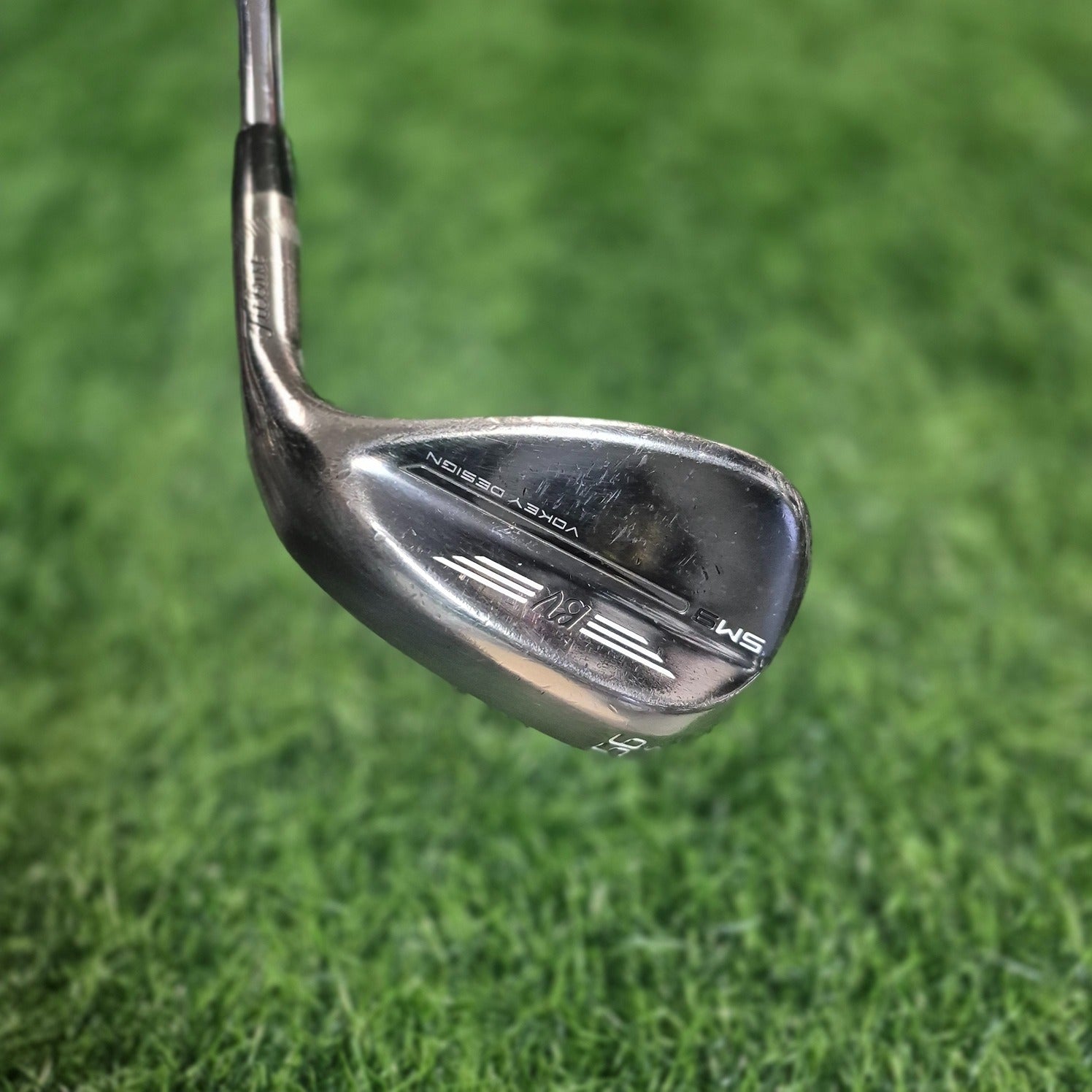 Titleist Wedge / Vokey SM9 Brushed / 56.0 / S