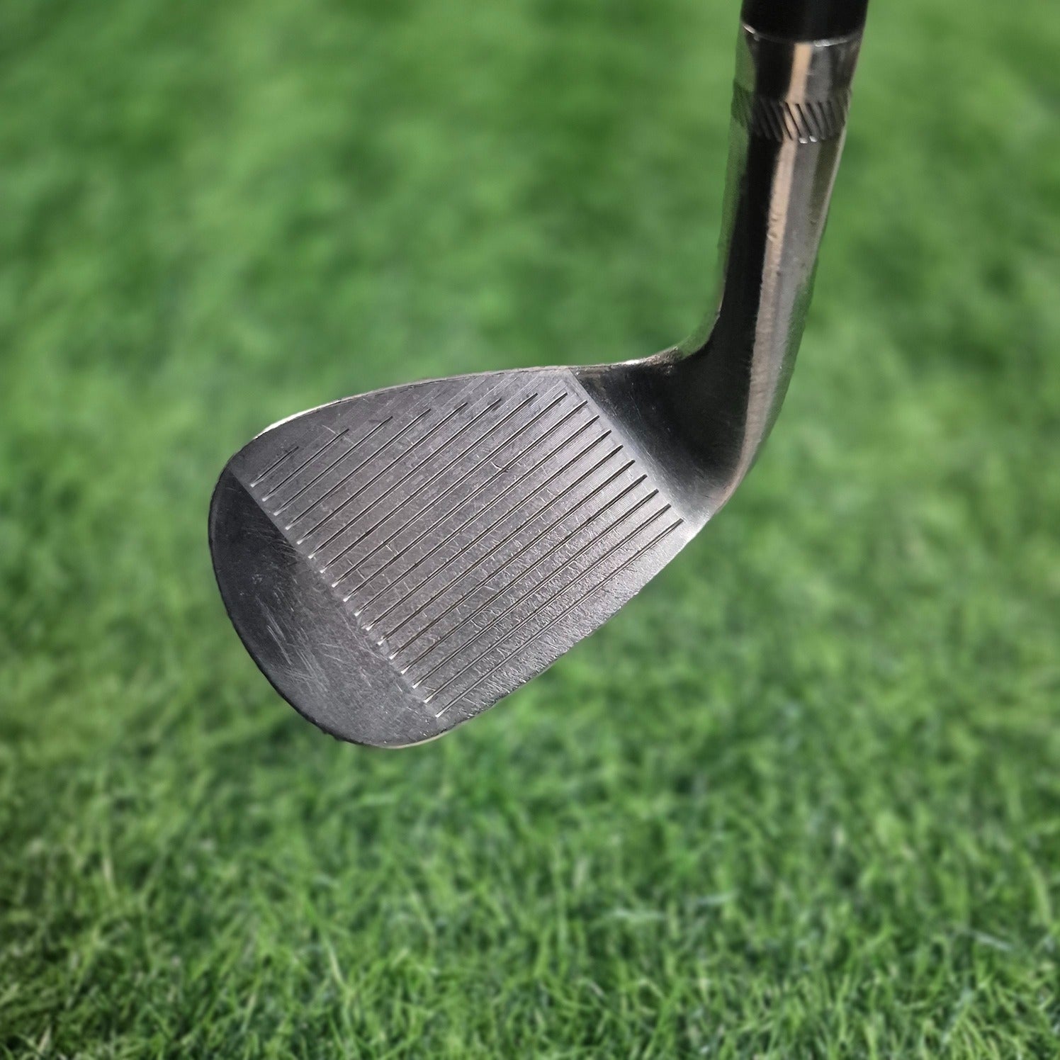 Titleist Wedge / Vokey SM9 Brushed / 56.0 / S