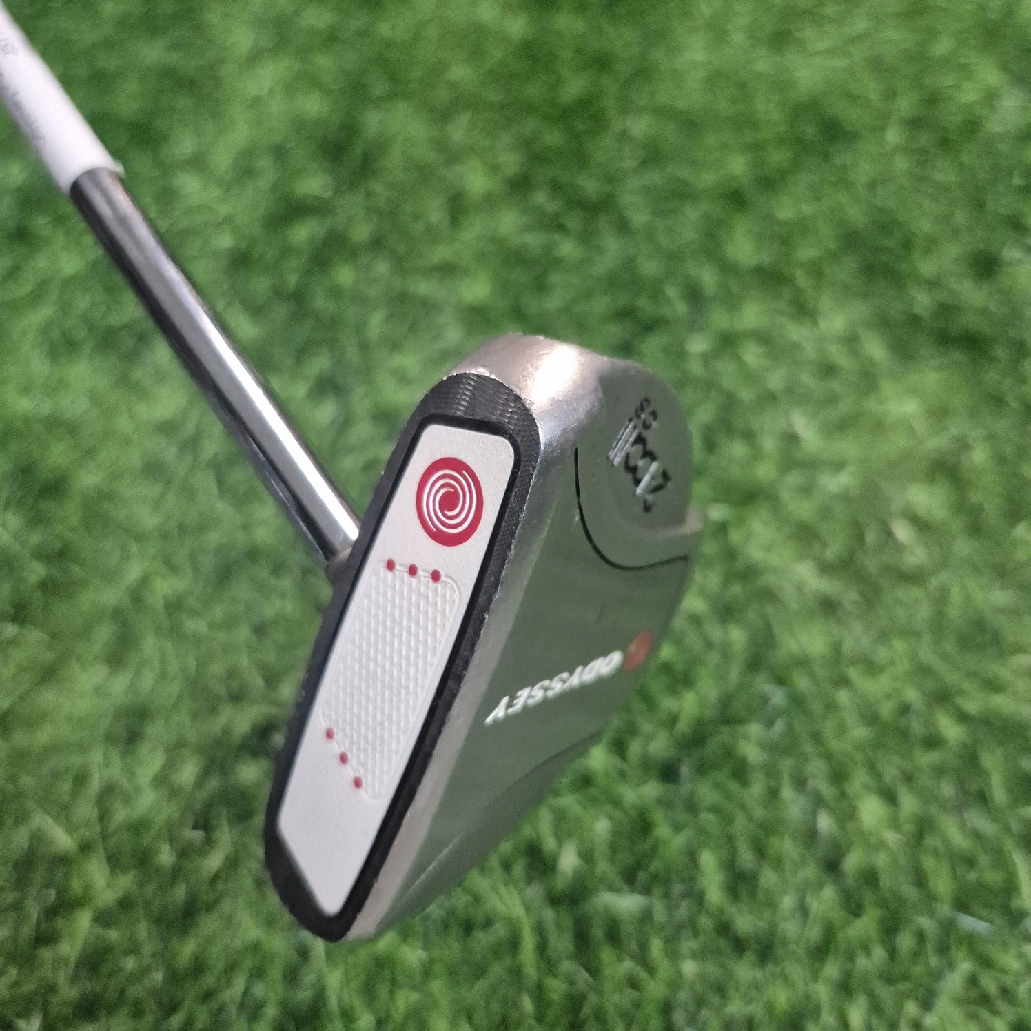 Odyssey Putter / White Hot XG 2-Ball / 32"