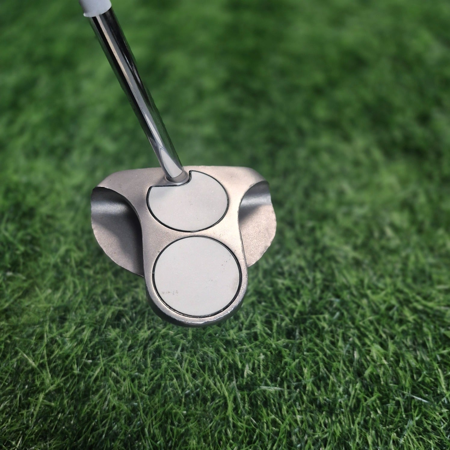 Odyssey Putter / White Hot XG 2-Ball / 32"