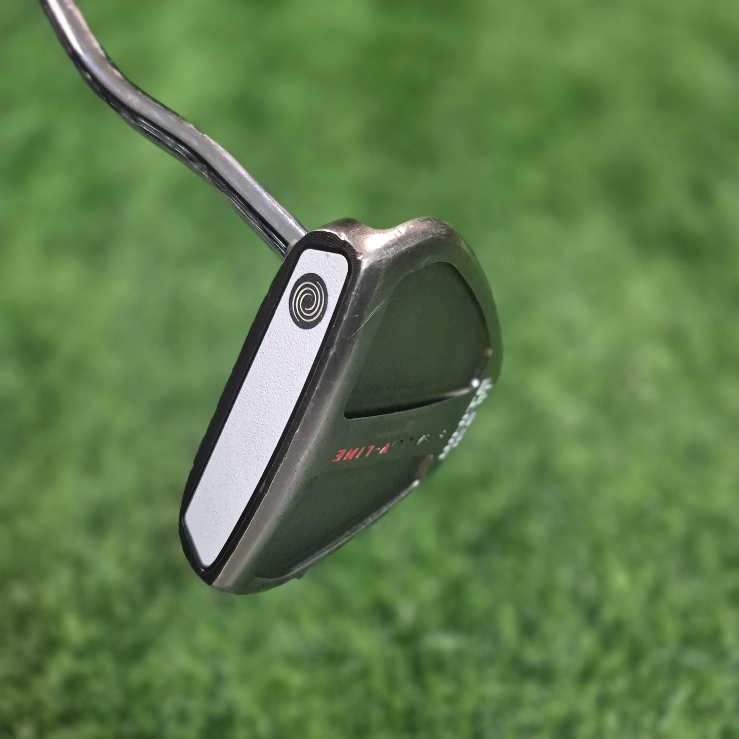 Odyssey Putter / White Ice 2-Ball V-Line / 33
