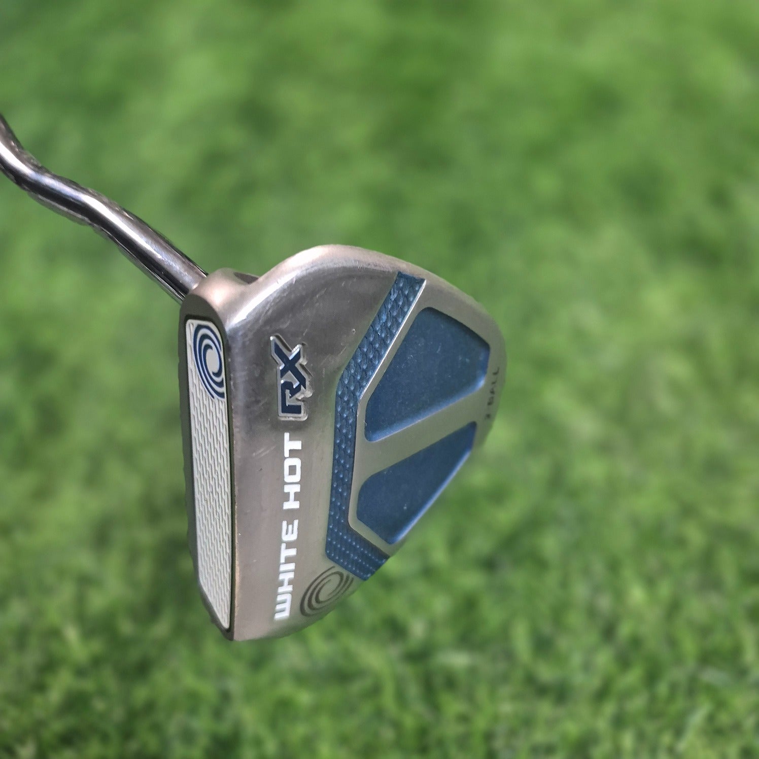 Odyssey Putter / White Hot RX 2-Ball V-Line / 33"