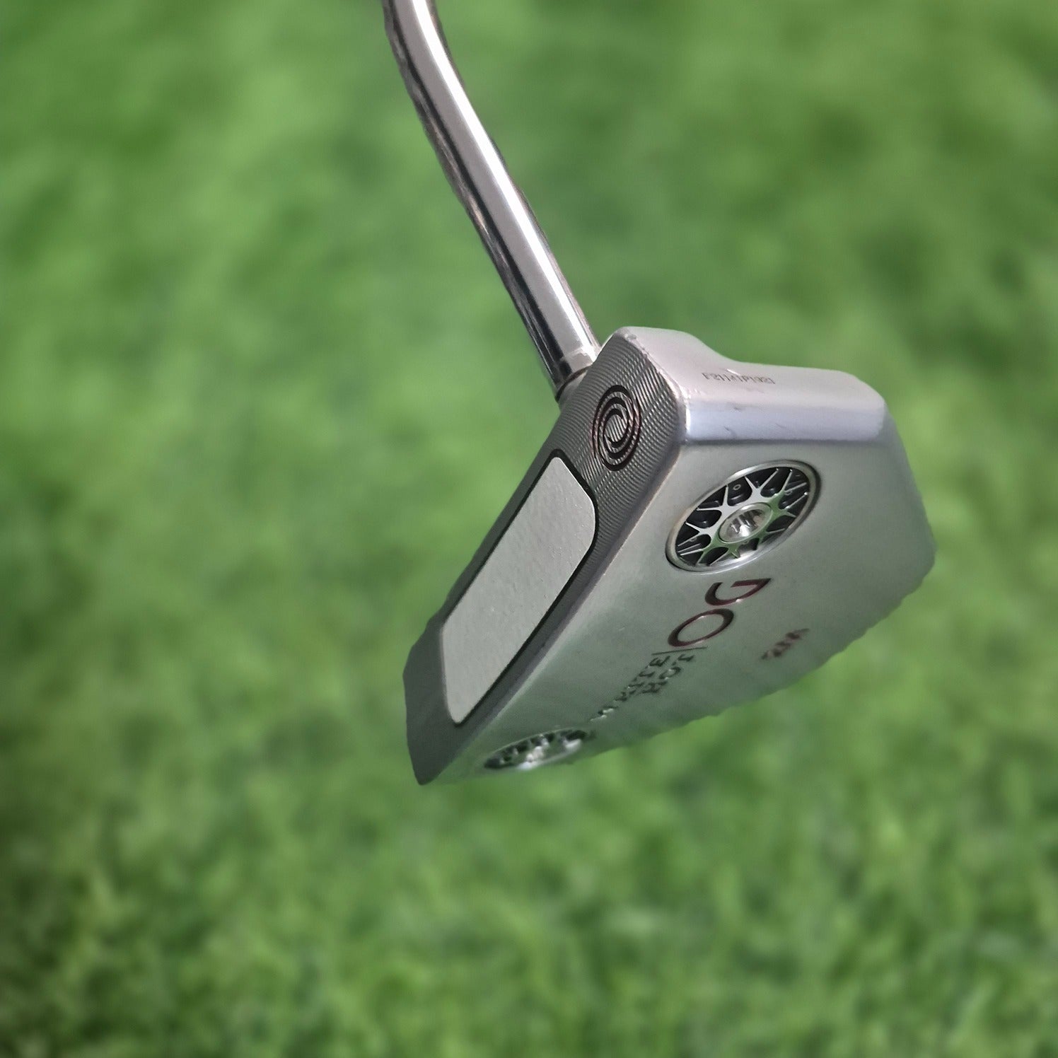 Odyssey Putter / White Hot Aussie #2 / 33"