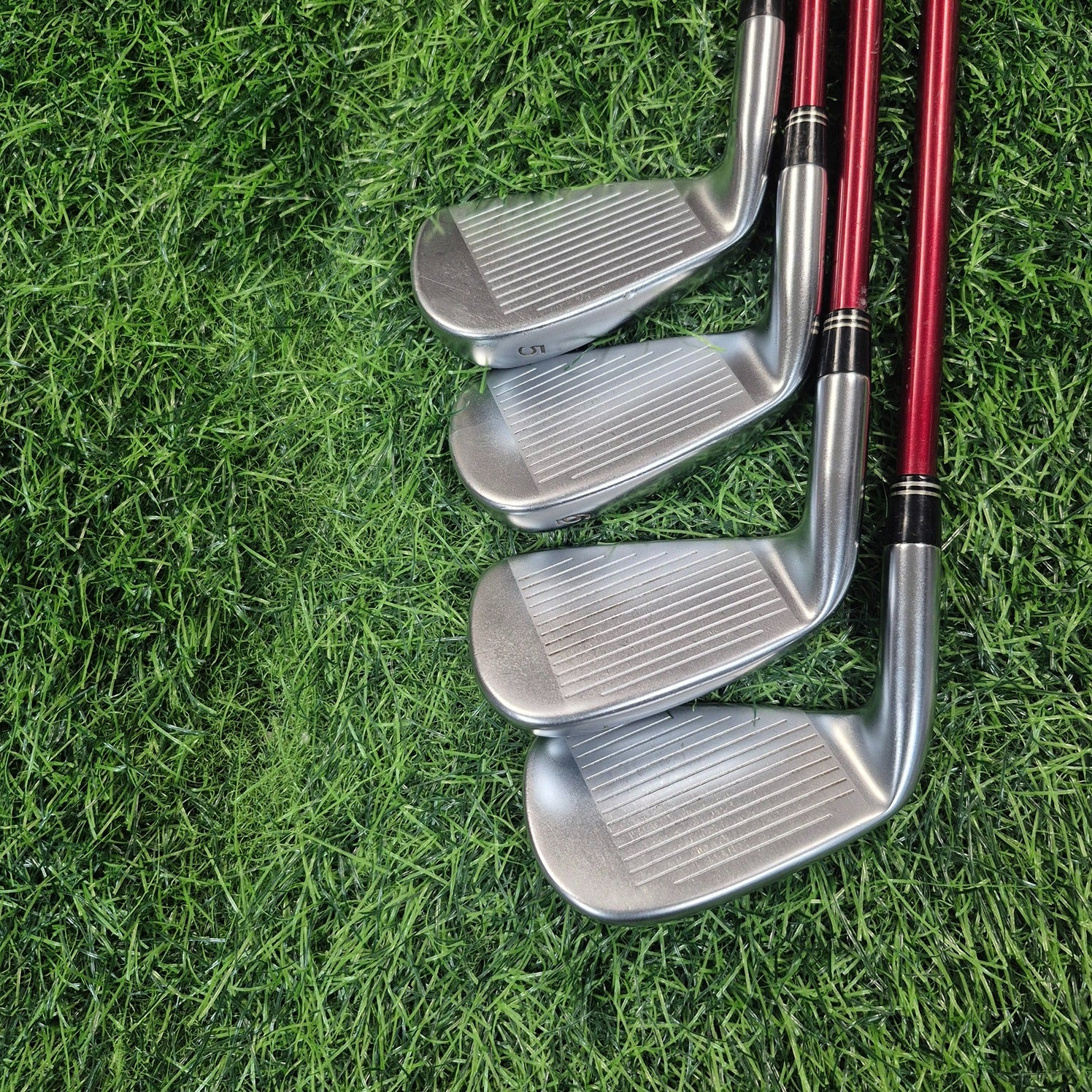 TaylorMade Iron Set / R9 Max / 8pcs / S