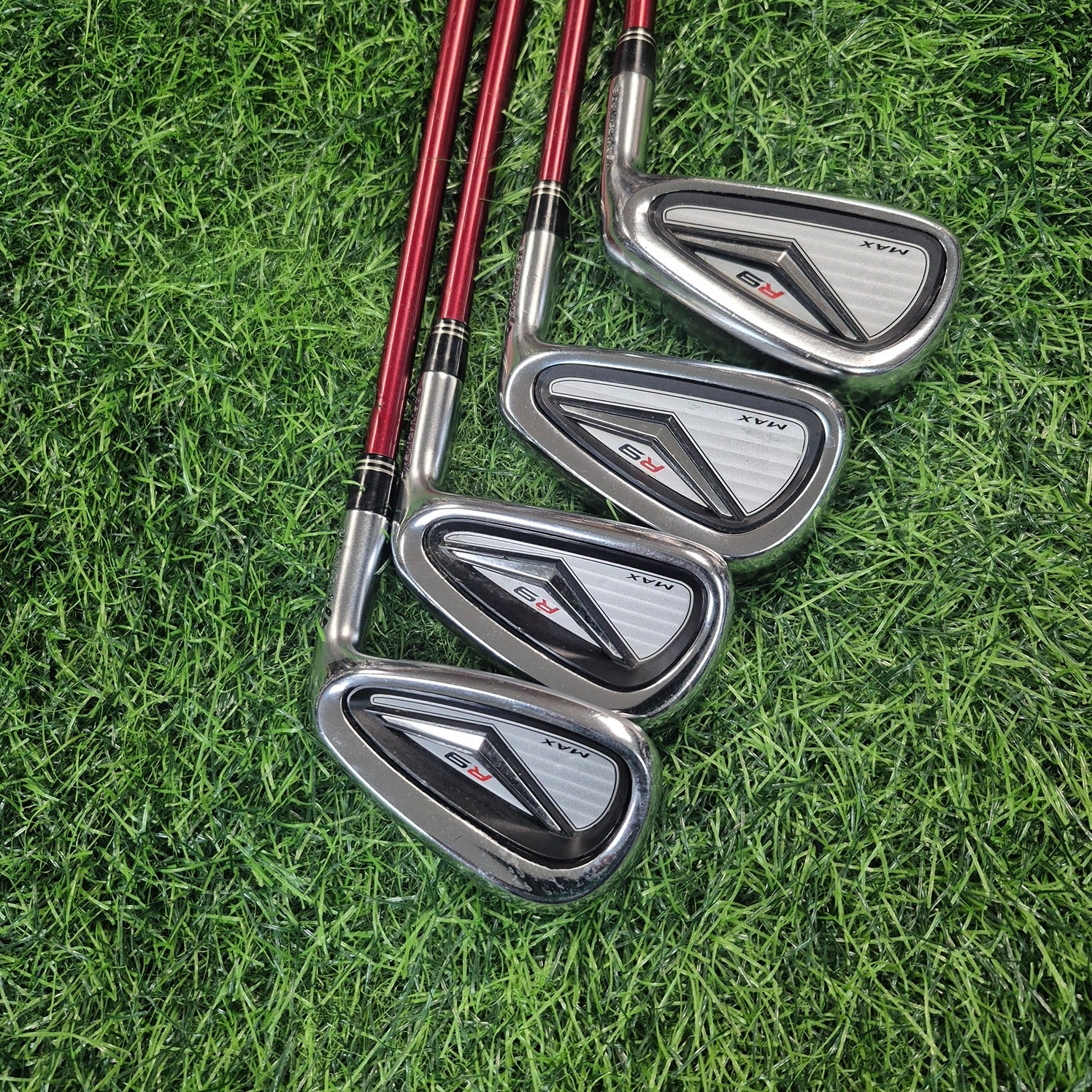 TaylorMade Iron Set / R9 Max / 8pcs / S