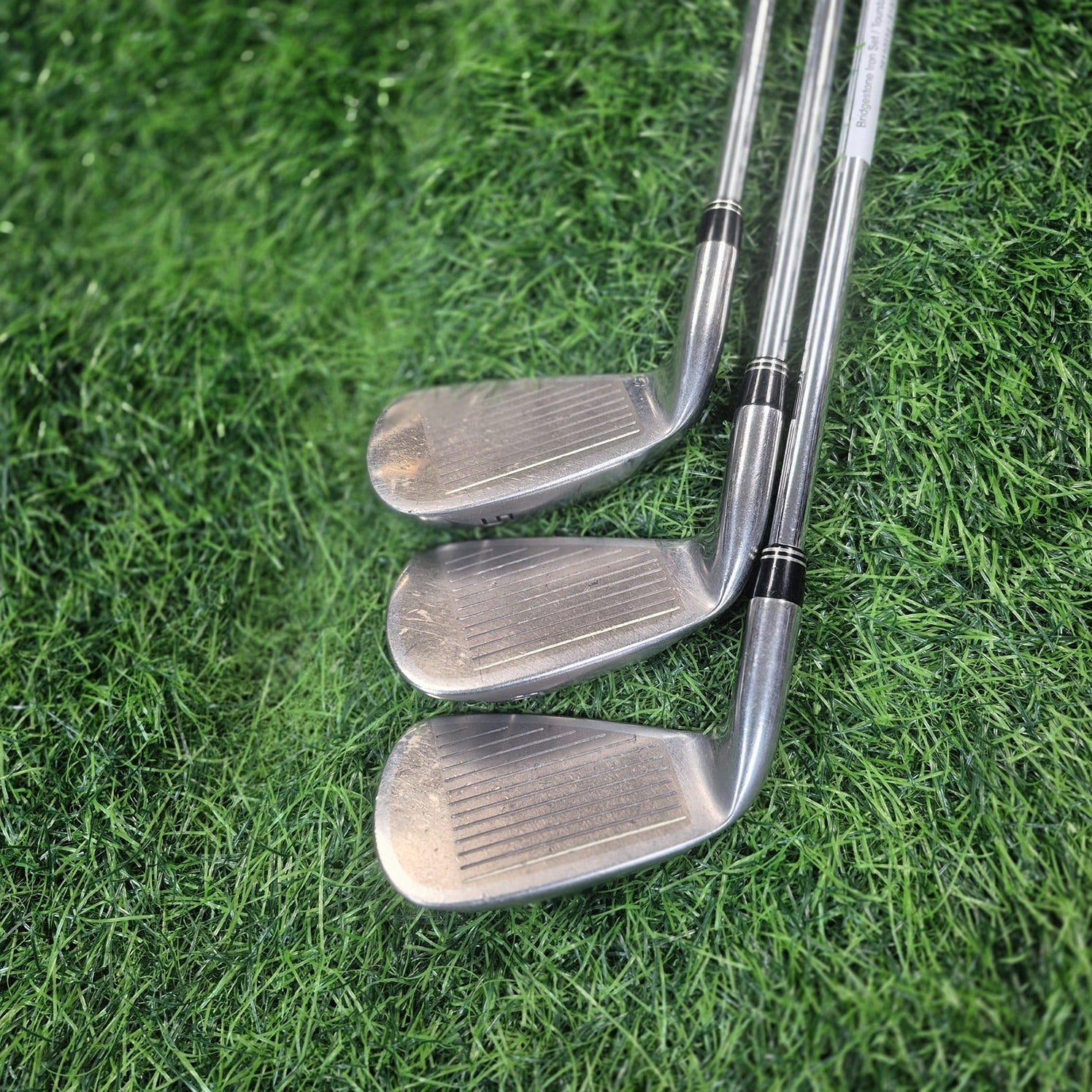 Bridgestone Iron Set / Tourstage ViQ (2008) / R