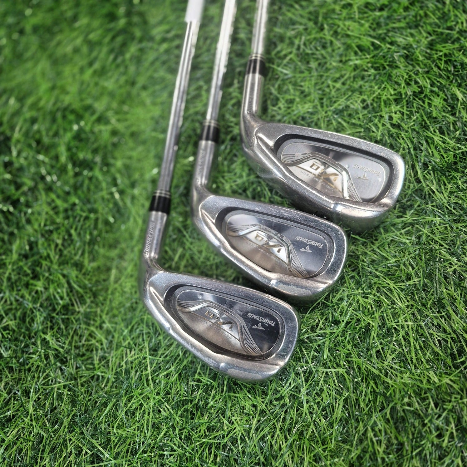 Bridgestone Iron Set / Tourstage ViQ (2008) / R