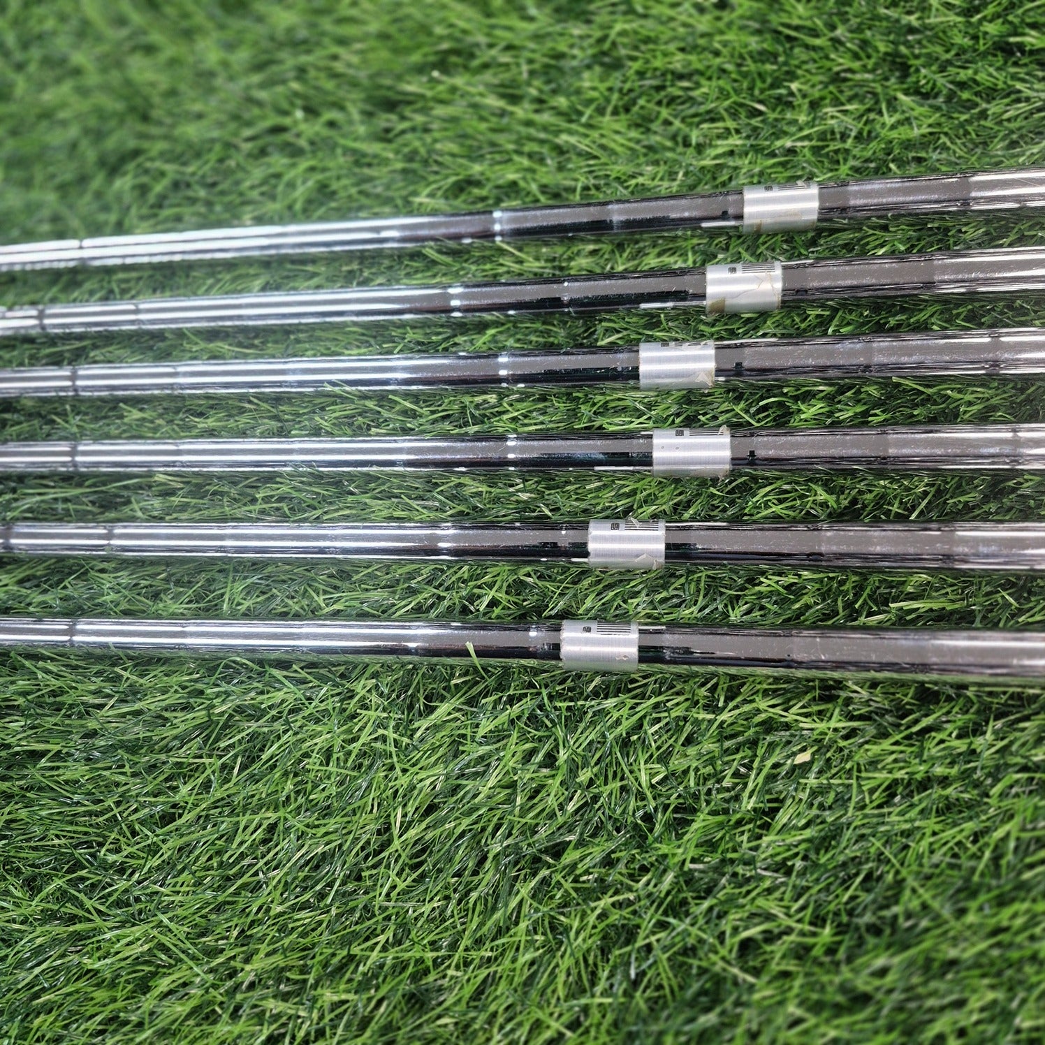 Bridgestone Iron Set / Tourstage ViQ (2008) / R