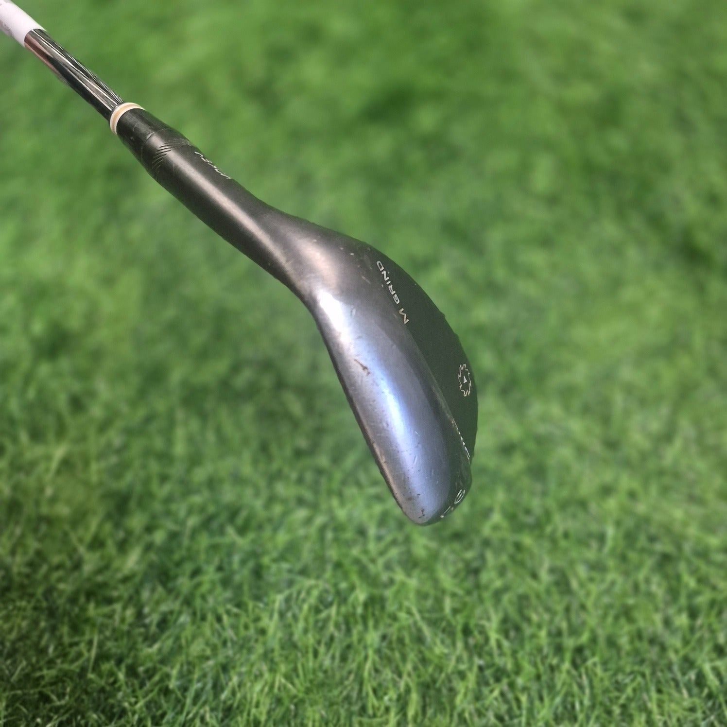 Titleist Wedge / Vokey SM6 M Grind / 56.0