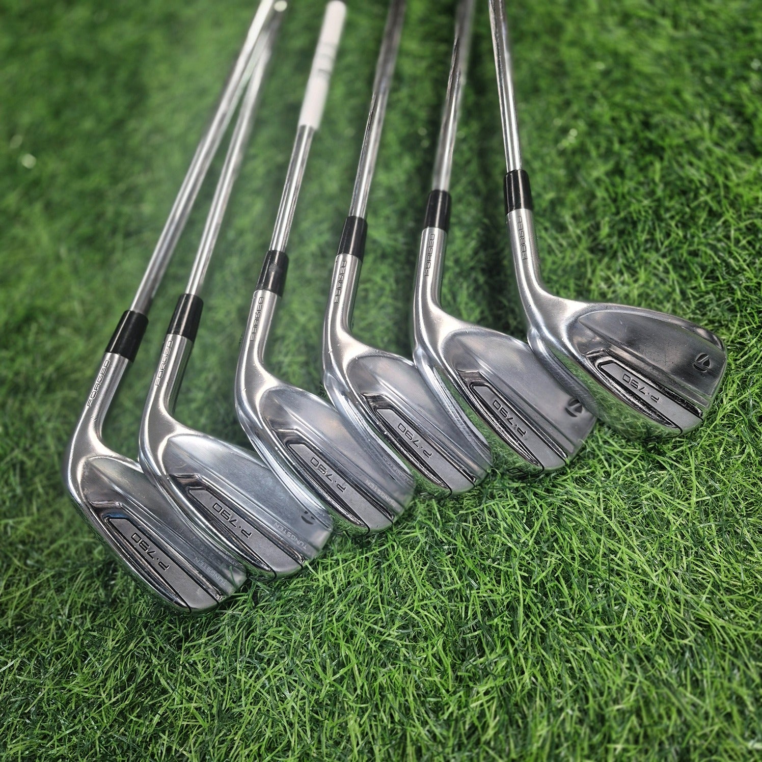 TaylorMade Iron Set / P790 (2019) / 6pcs / S