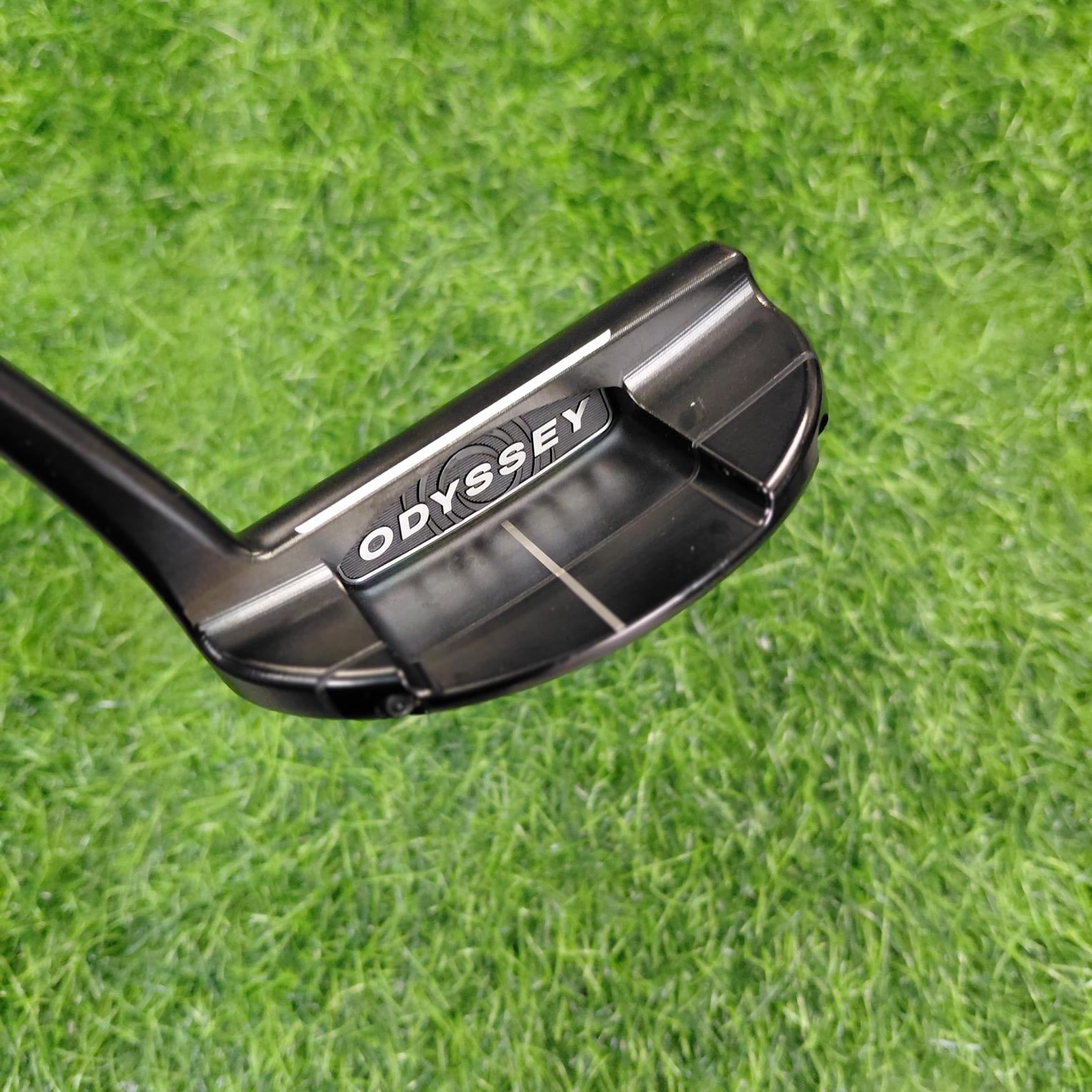 Odyssey Putter / Black series 9 / 32.5" * (Like new)