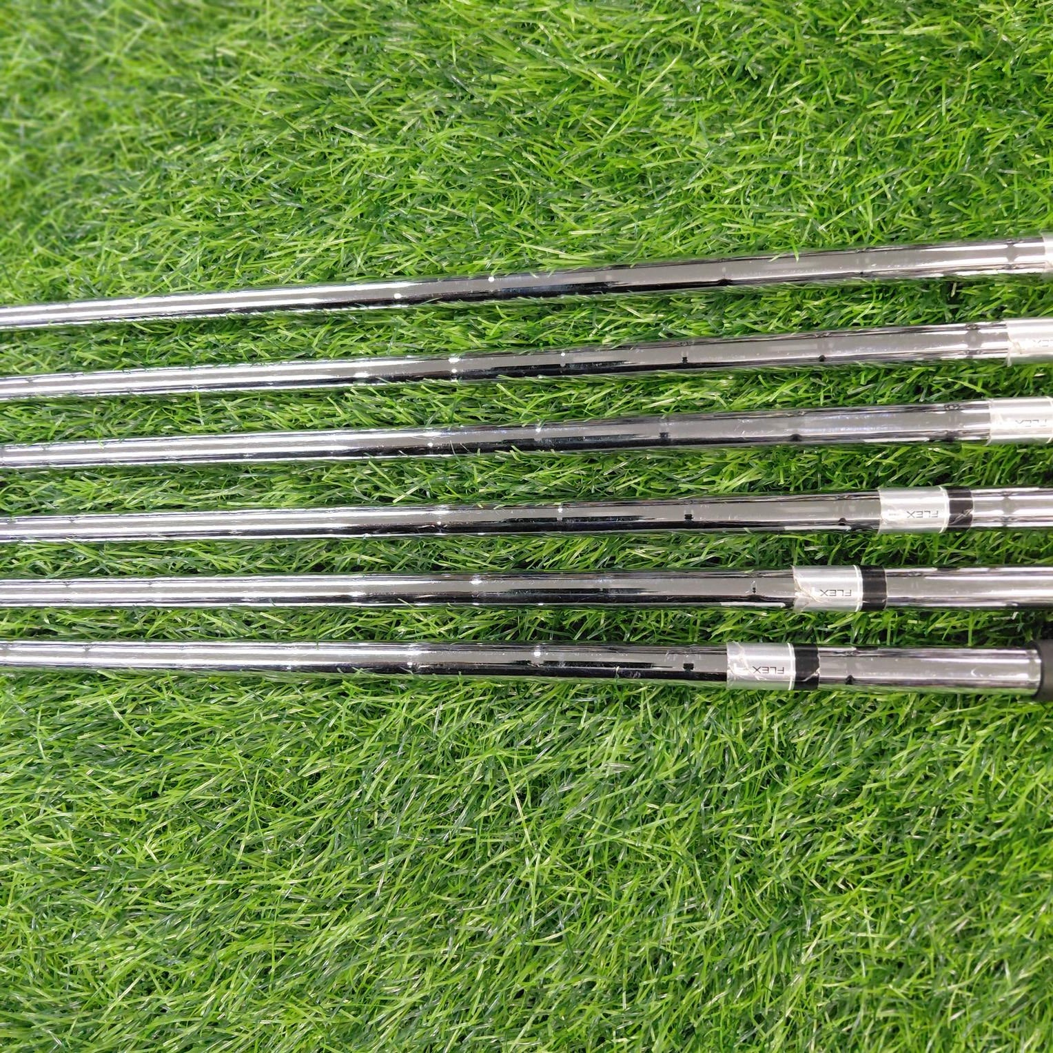 TaylorMade Iron Set / M6 / R / 6pcs