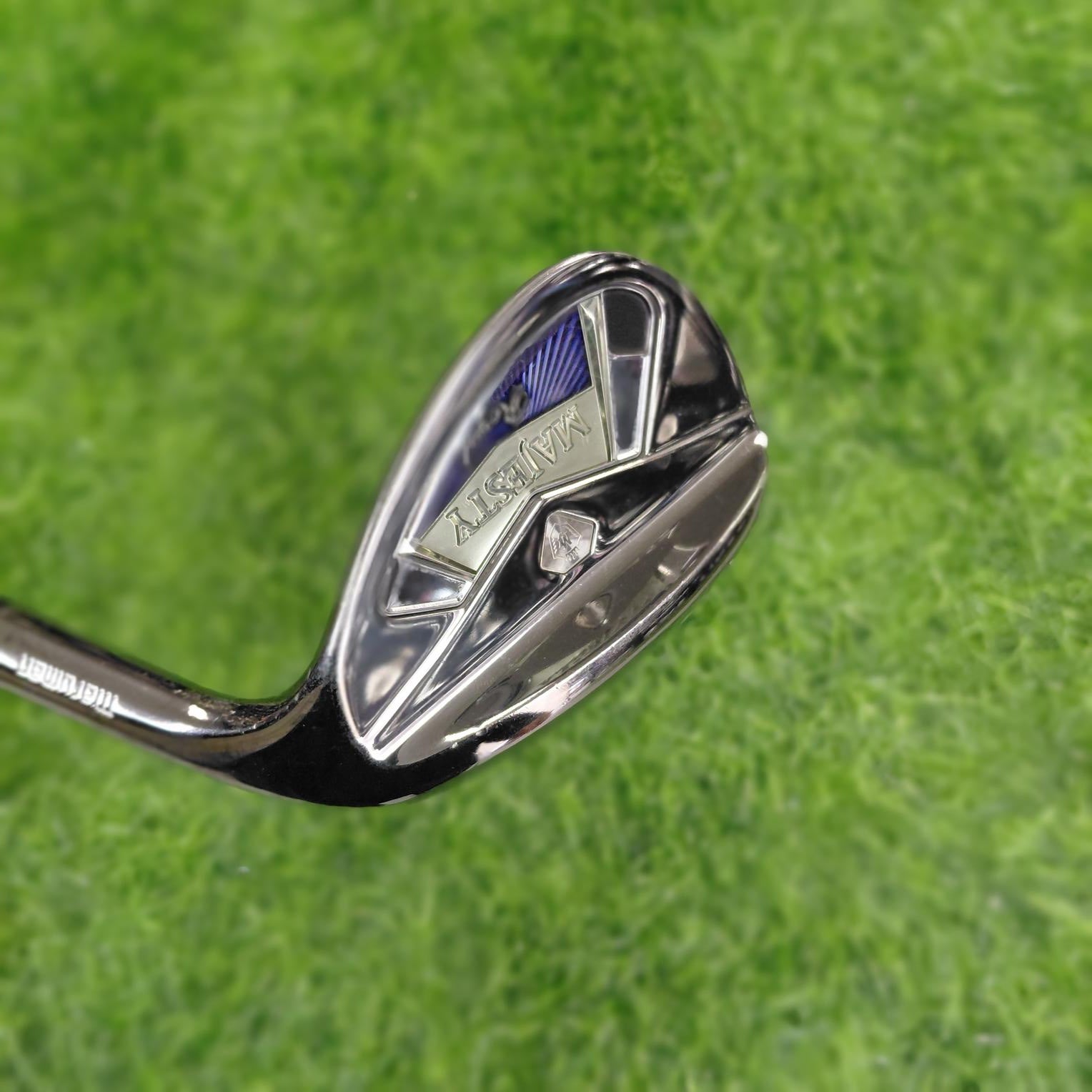 Majesty Wedge / Royal / AW / R