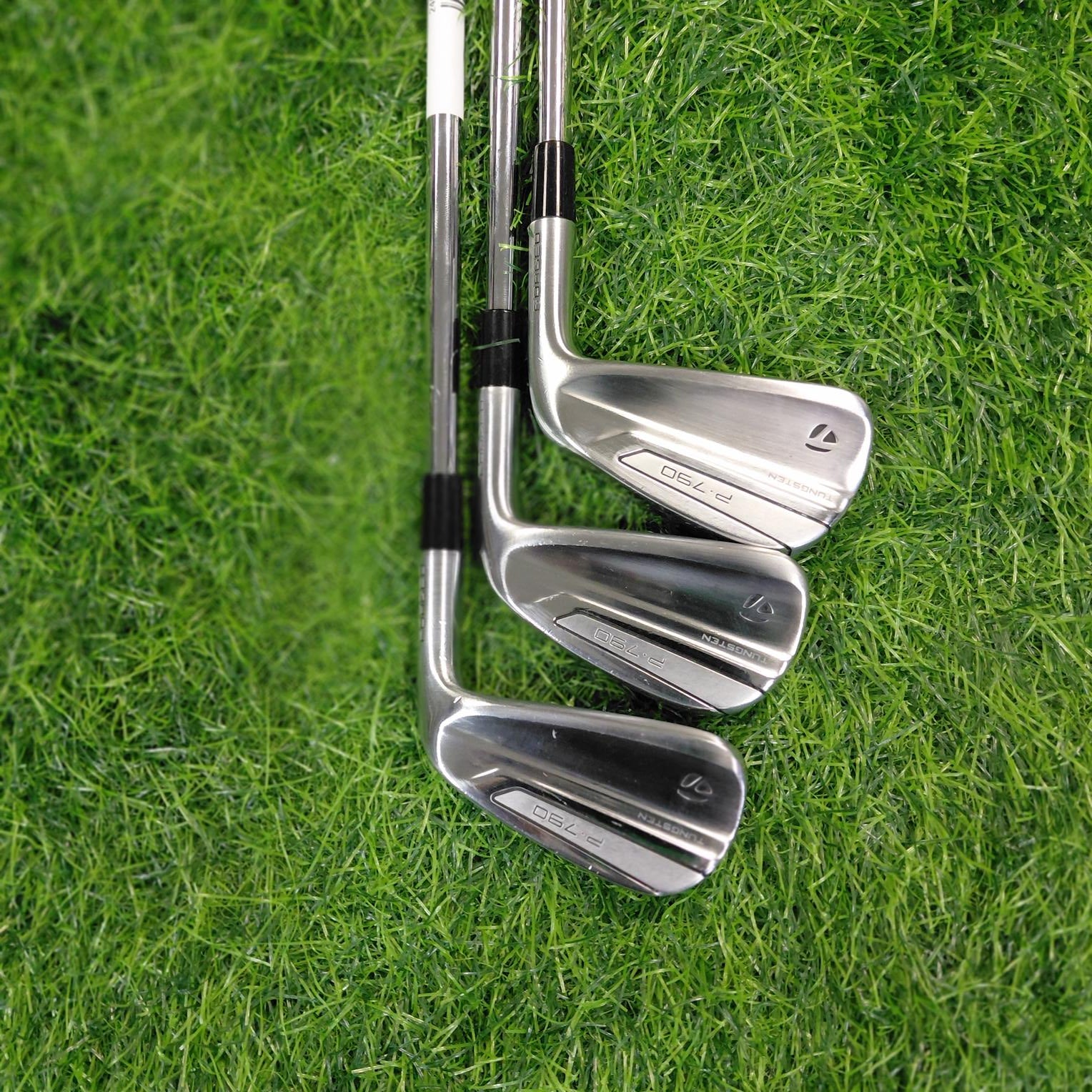 TaylorMade Iron Set / P790 US / 6pcs / S