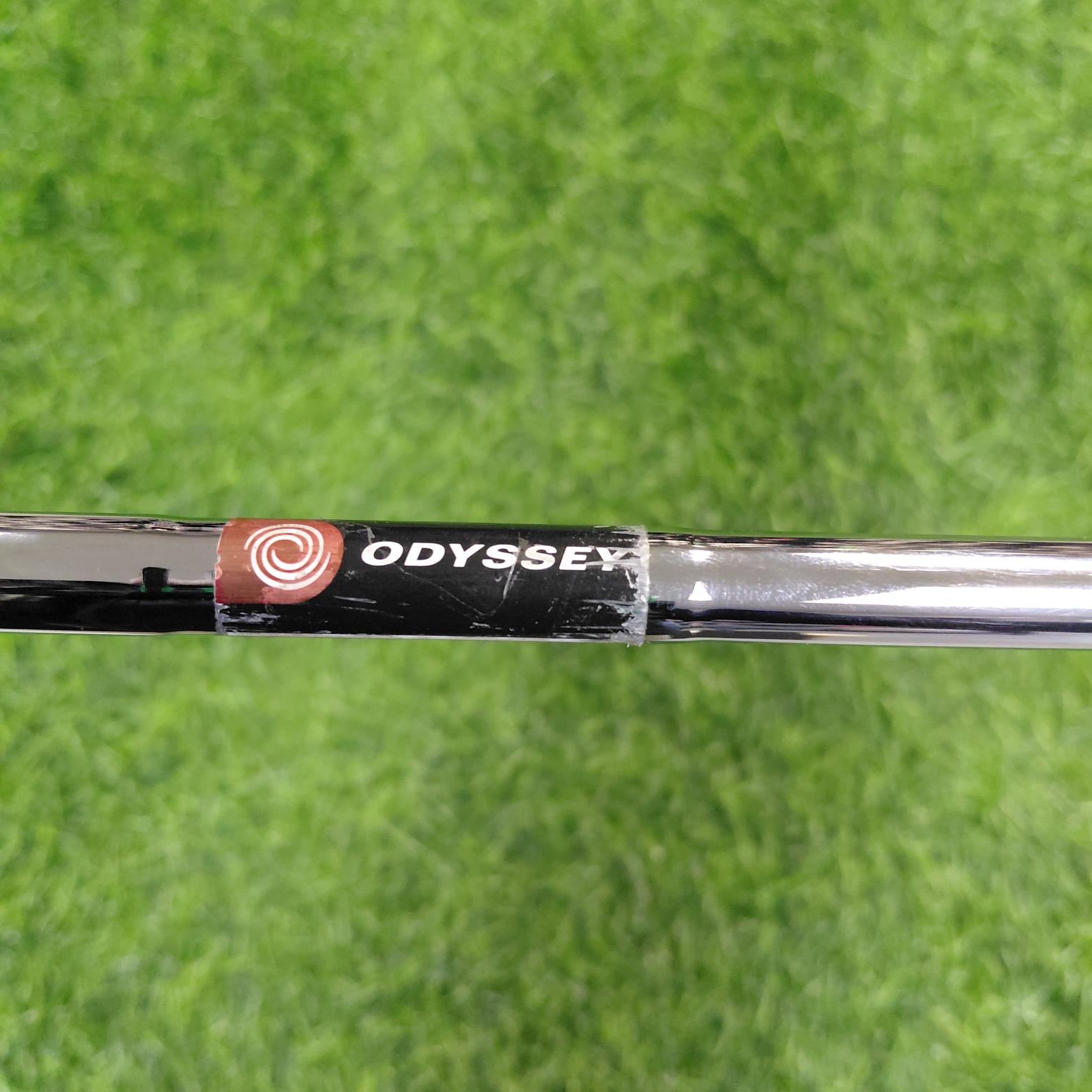 Odyssey Putter / O WORKS V-LINE FANG CH / 33"