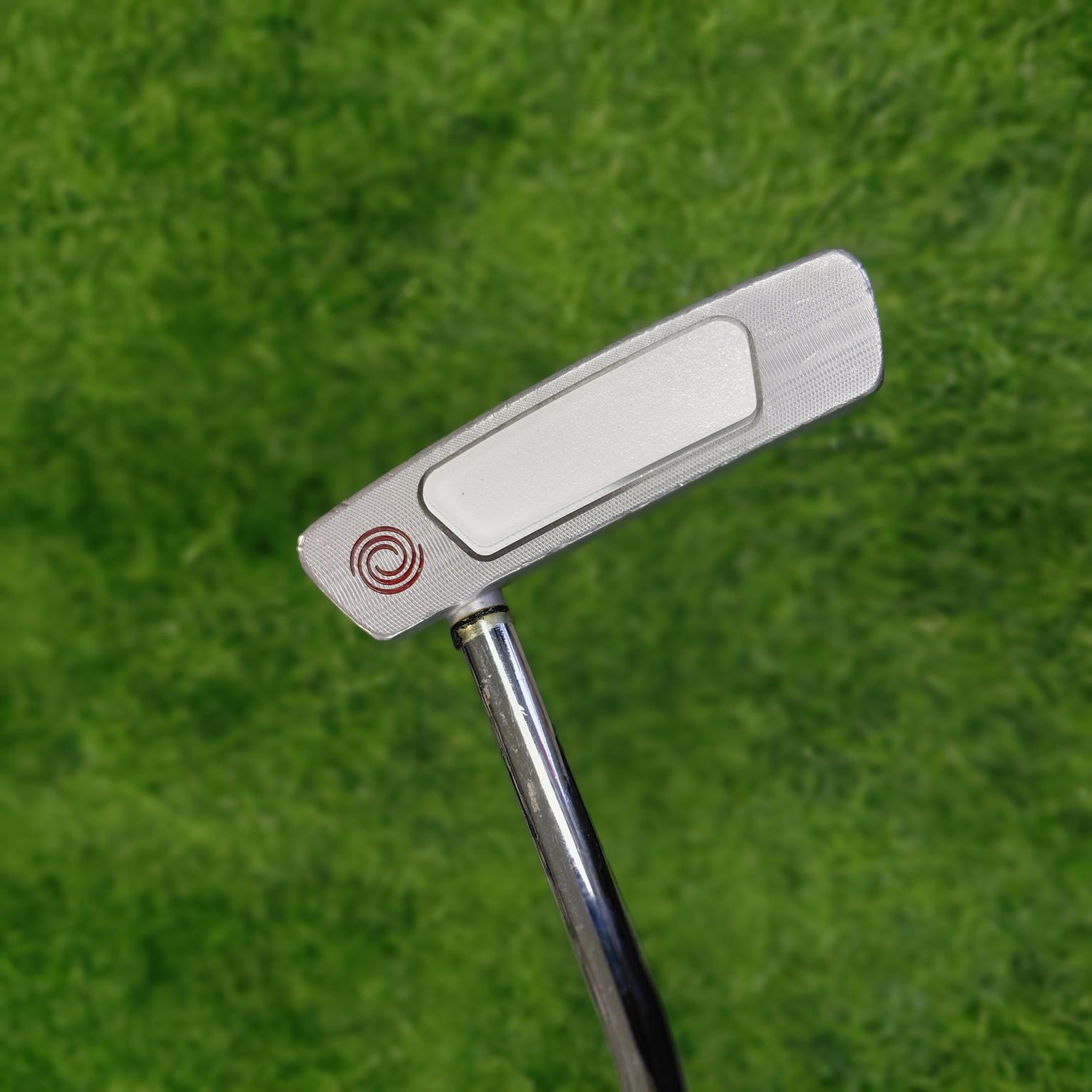Odyssey Putter / WHITE HOT OG #2M / 33"