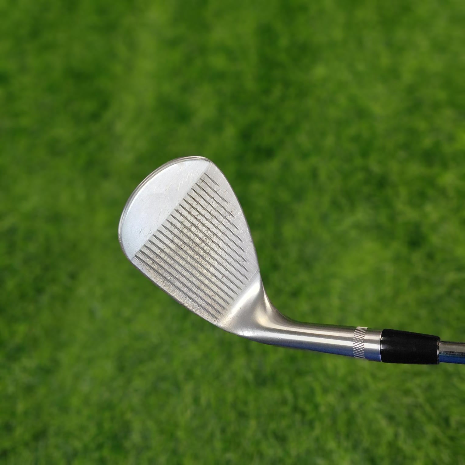 Titleist Wedge / Vokey SM10 / 56.0 / S