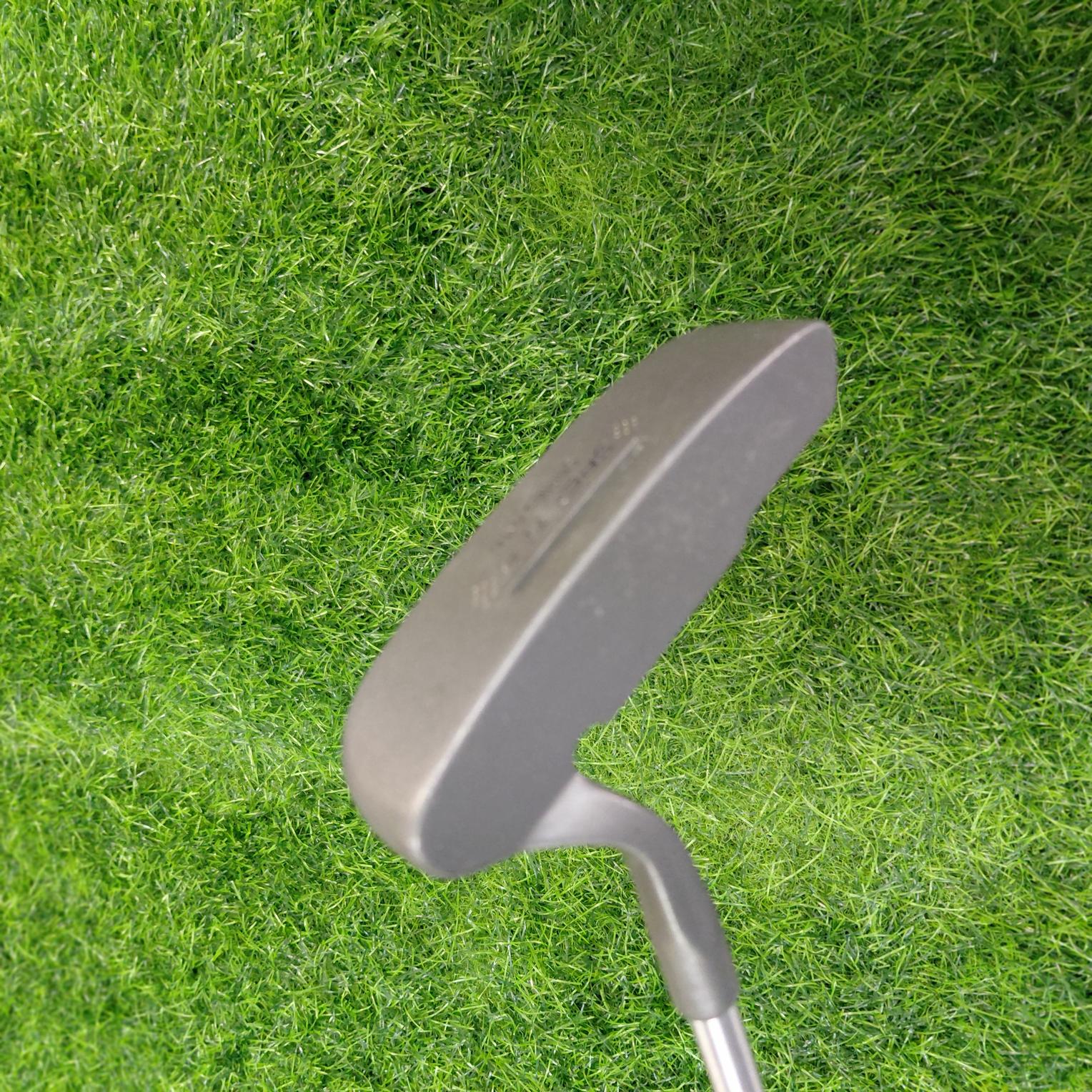 Spectra Putter / Series 604 / 35
