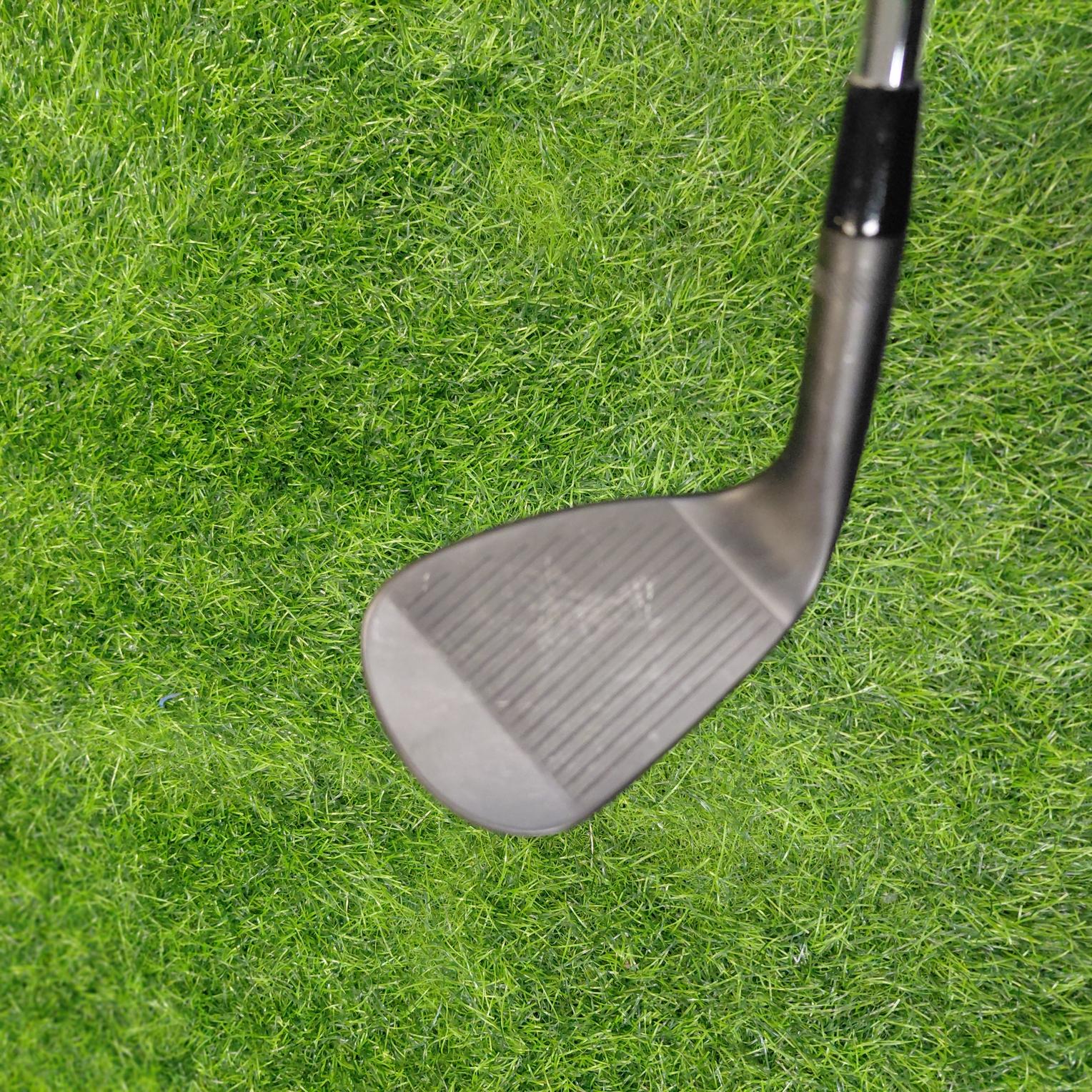 Titleist Wedge / SM10 Black / 54.0