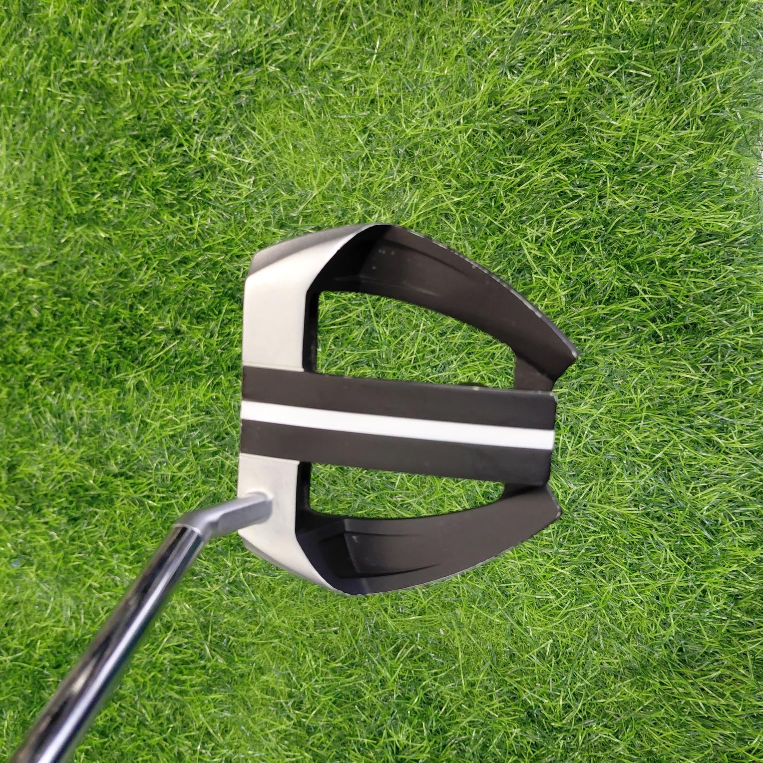 Odyssey Putter / Marxman / 34"