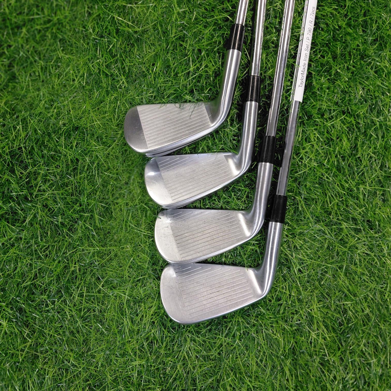 TaylorMade Iron Set / P 790 / R / 7pcs