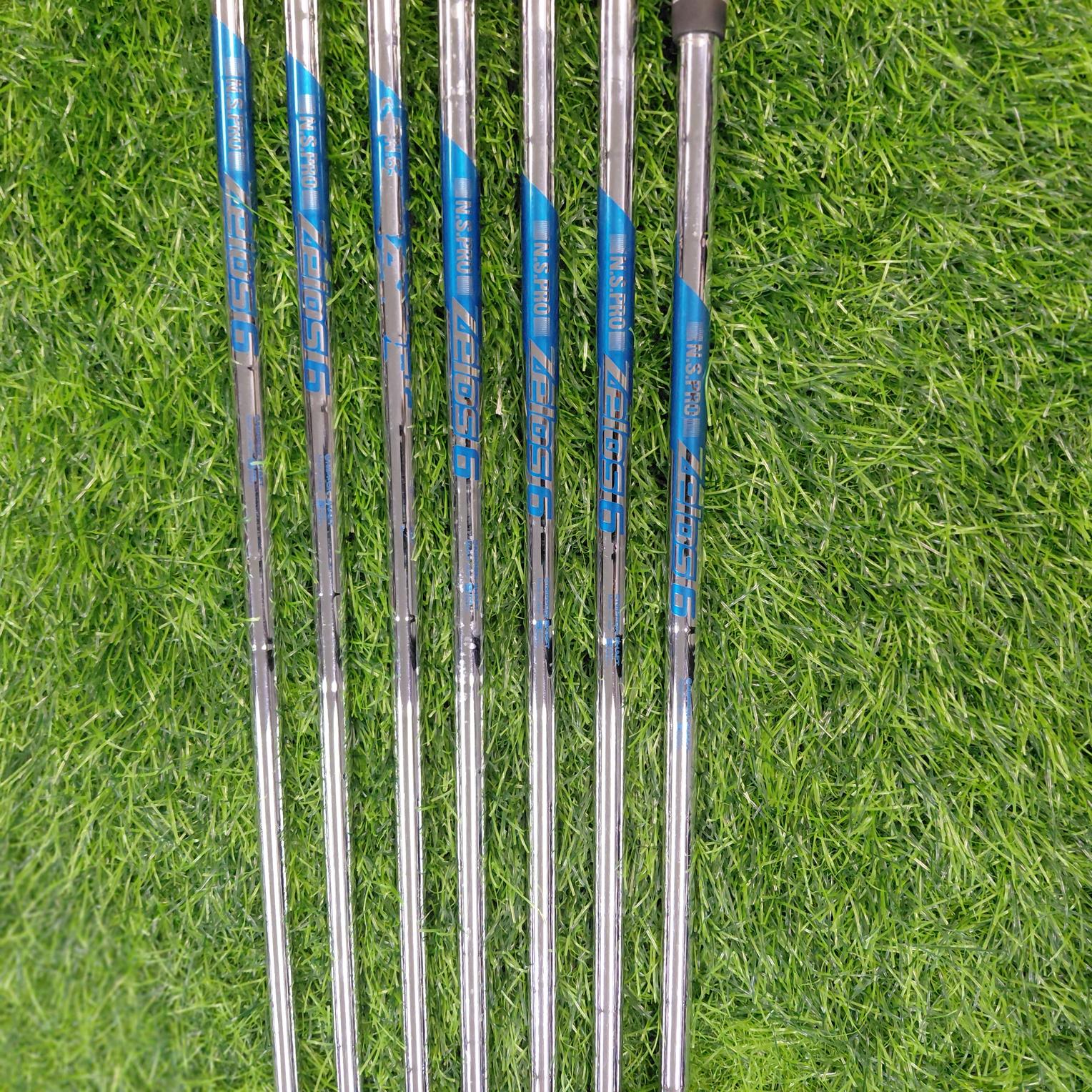 TaylorMade Iron Set / P 790 / R / 7pcs